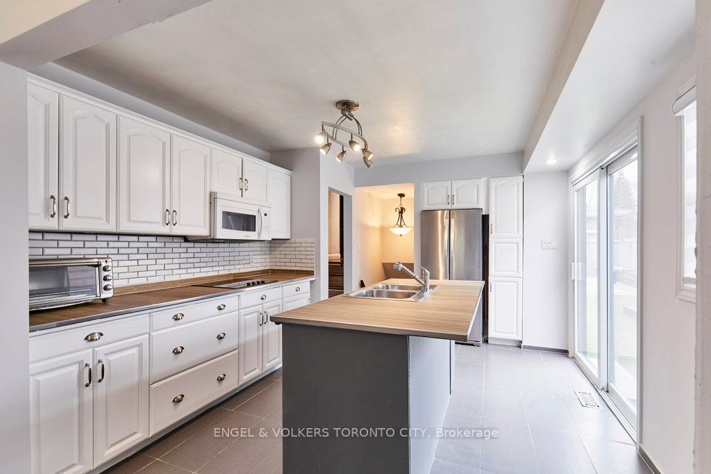 15 Lambert Drive Property Photo 12