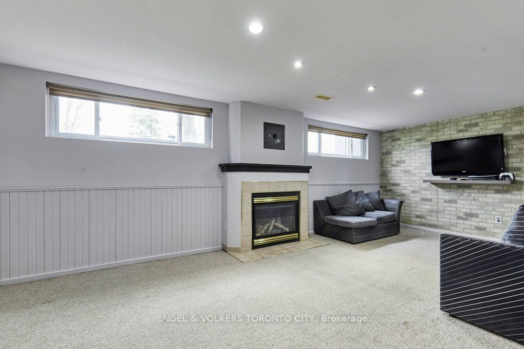 15 Lambert Drive Property Photo 15