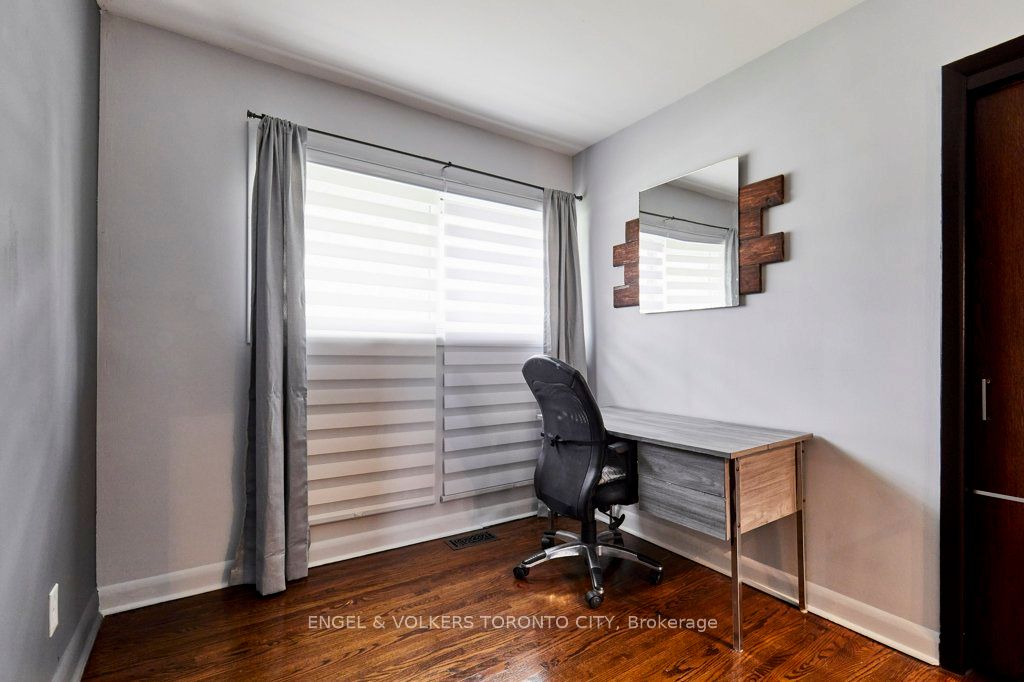 15 Lambert Drive Property Photo 17