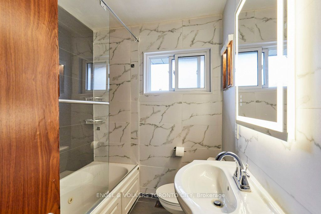 15 Lambert Drive Property Photo 19
