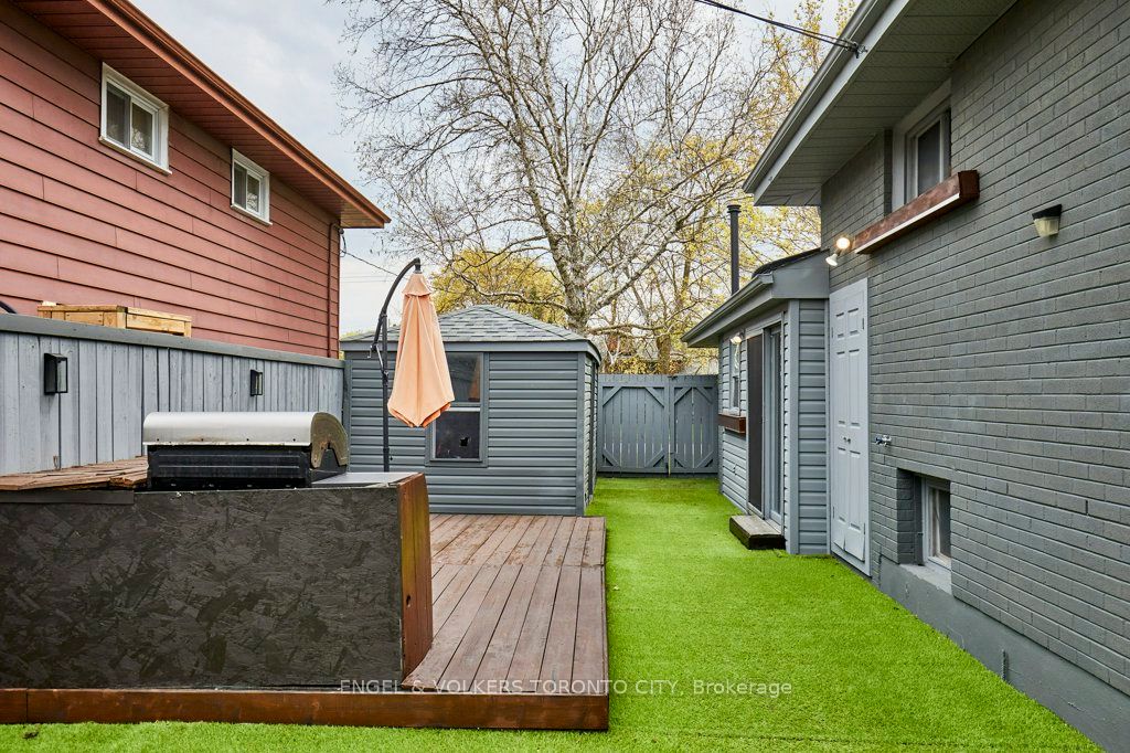 15 Lambert Drive Property Photo 23