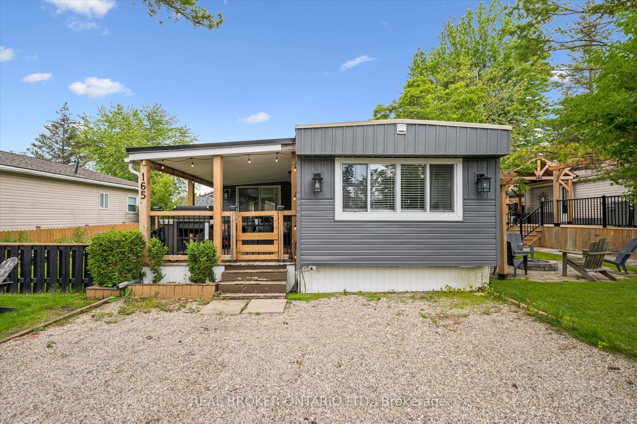 165 Cedar Crescent Property Photo 1