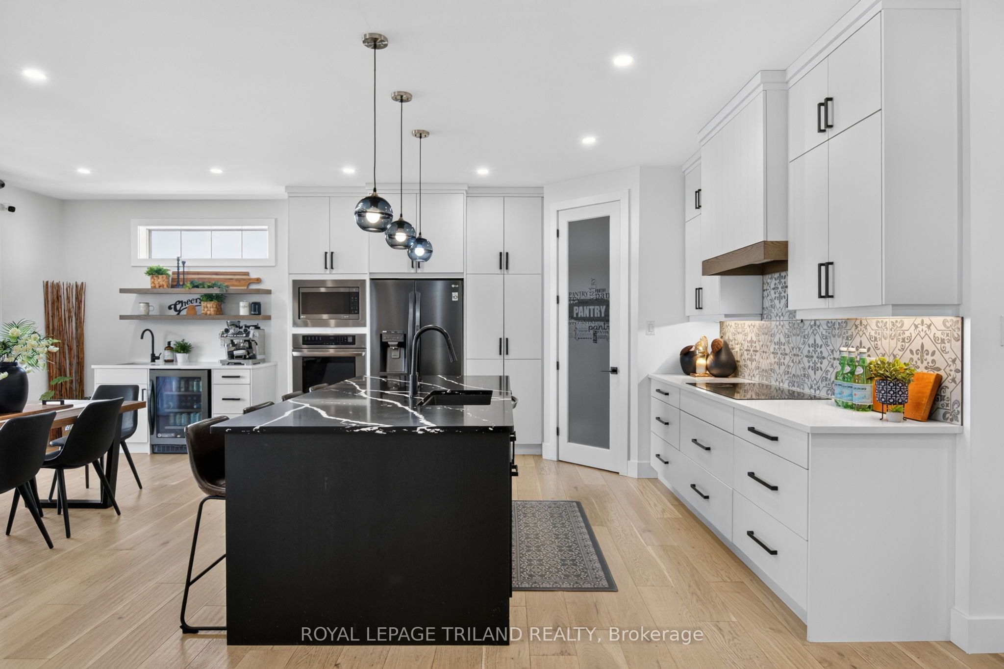 1757 Upper West Avenue Property Photo 14