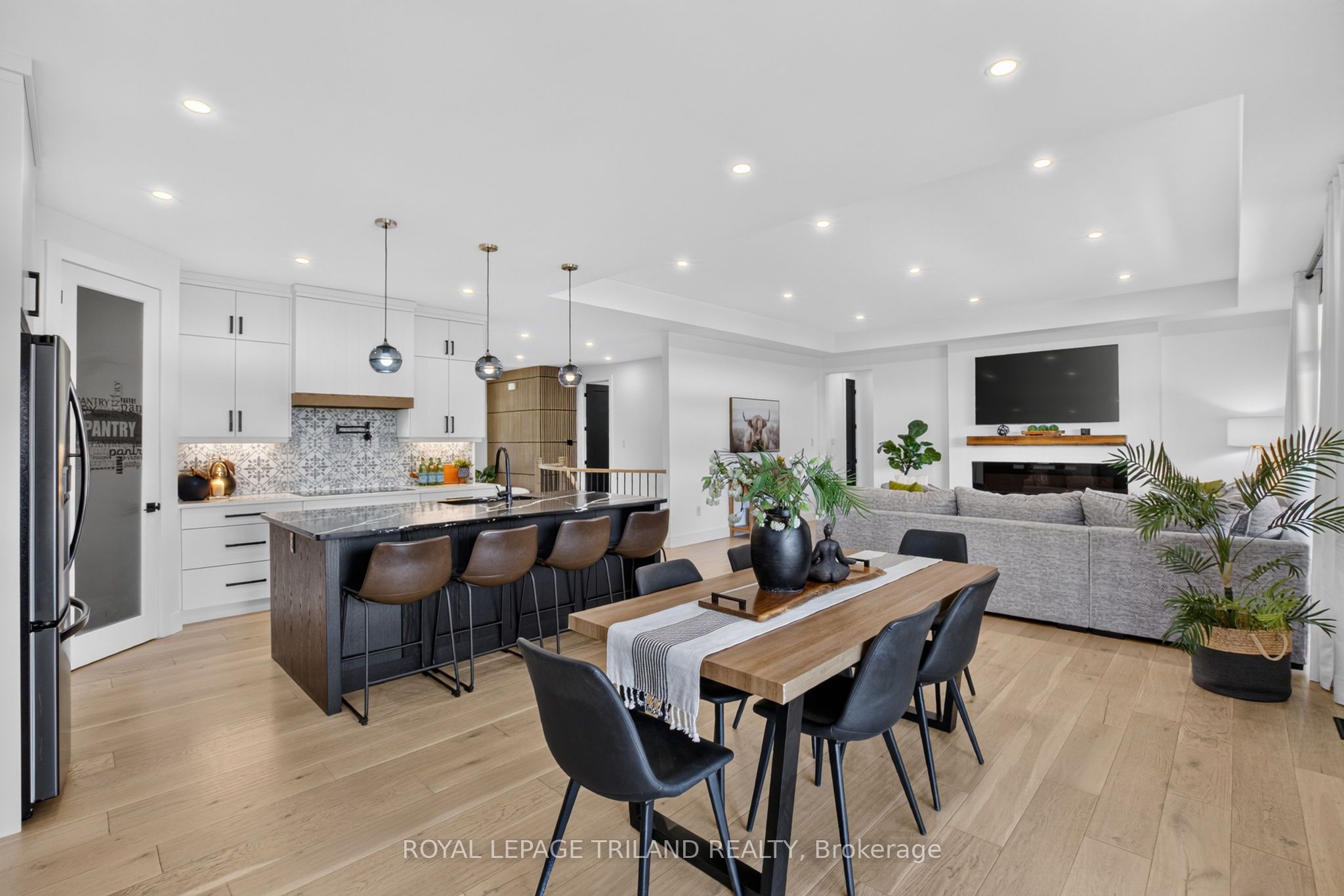 1757 Upper West Avenue Property Photo 18