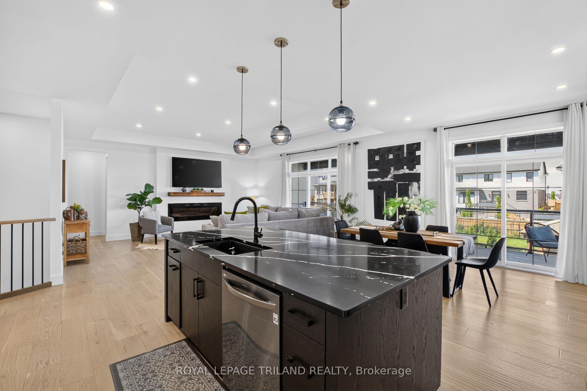 1757 Upper West Avenue Property Photo 19
