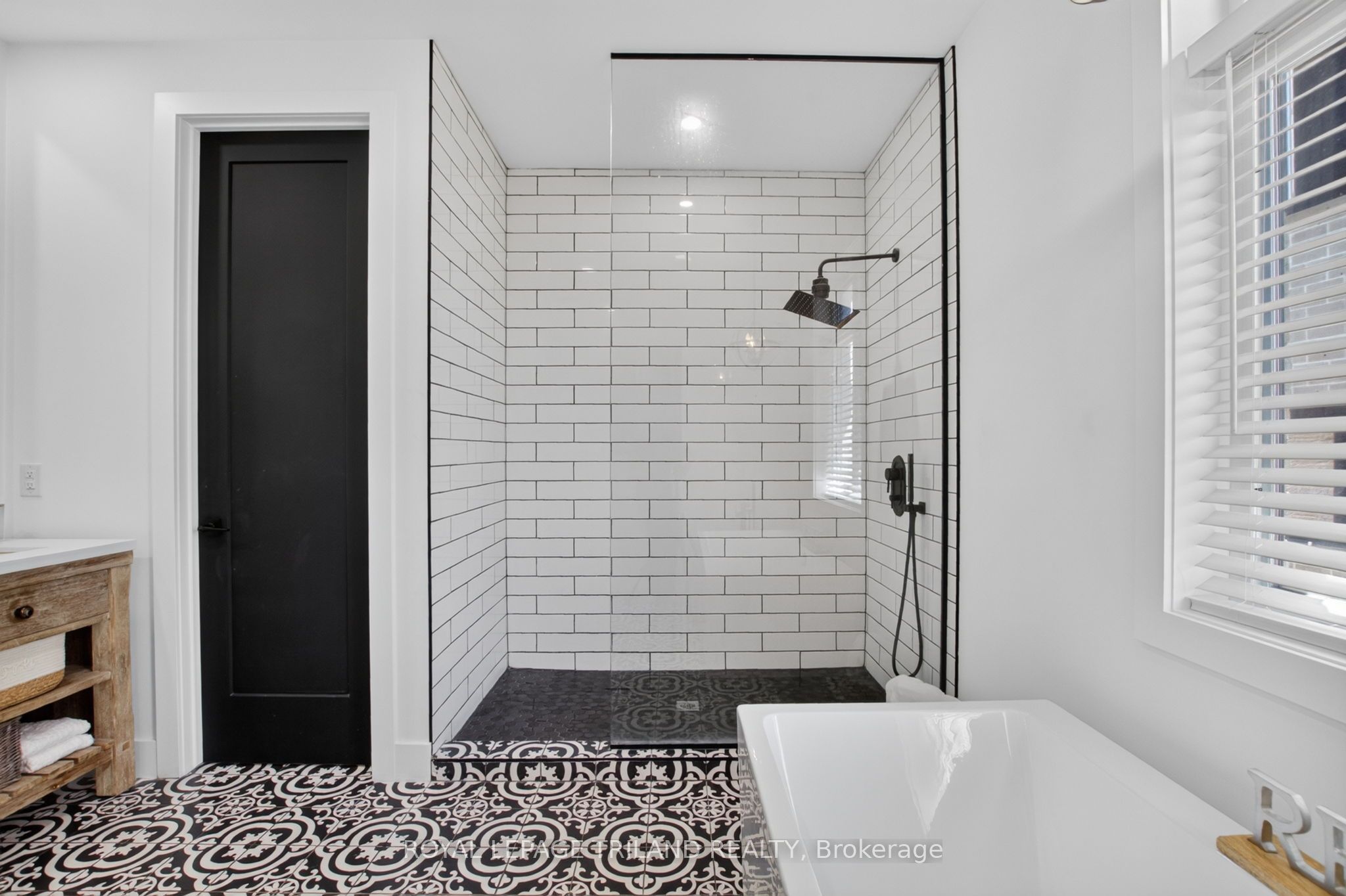 1757 Upper West Avenue Property Photo 28