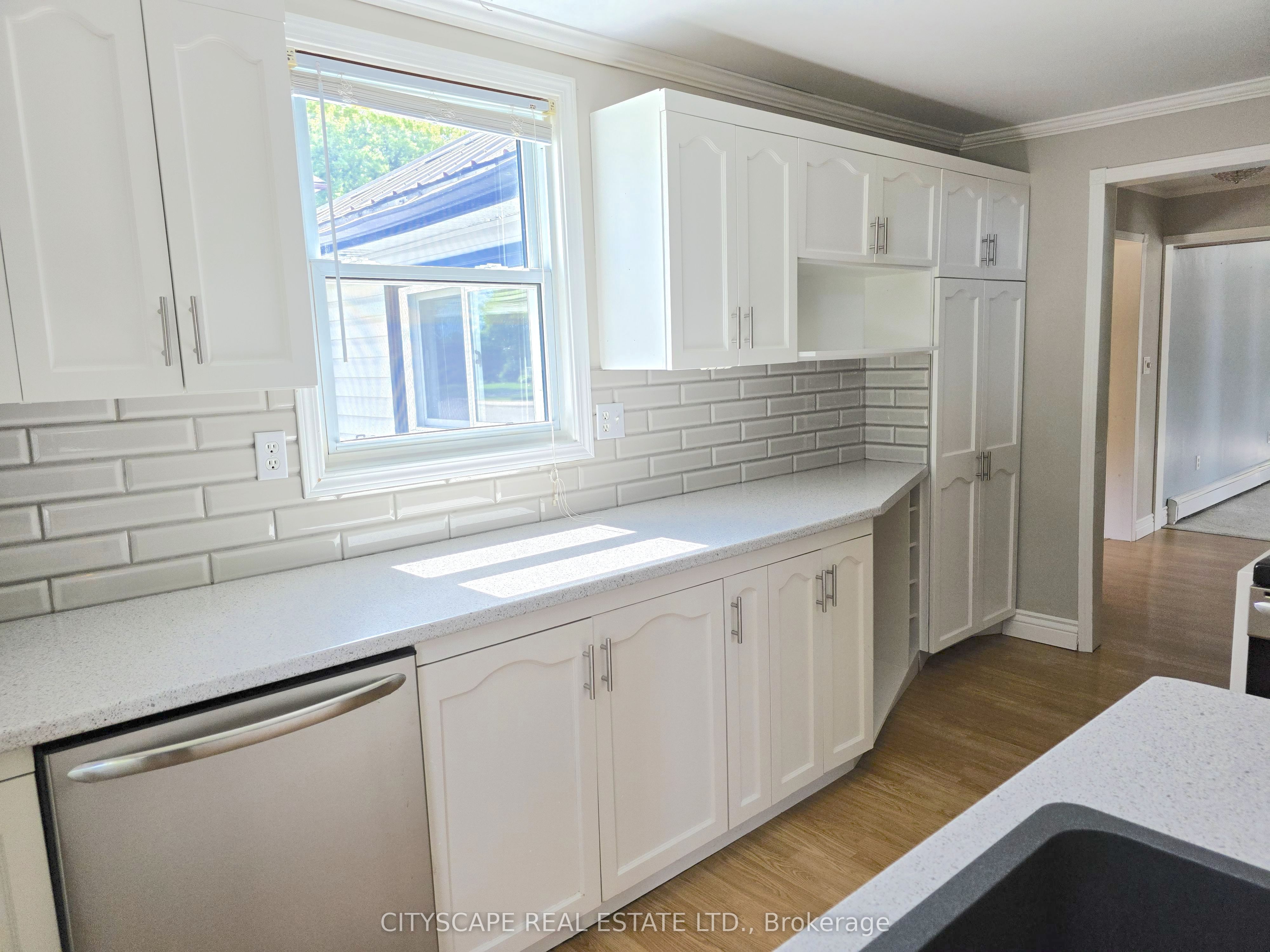 64 George Street S Property Photo 15