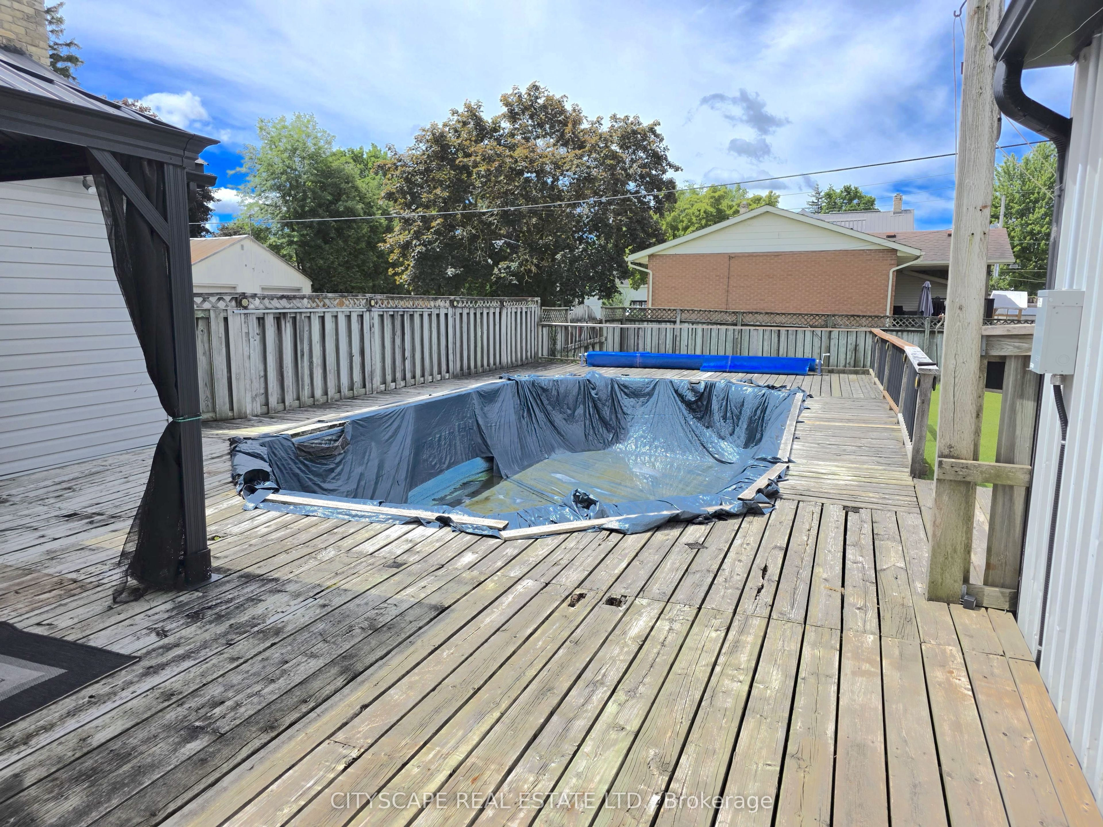 64 George Street S Property Photo 34