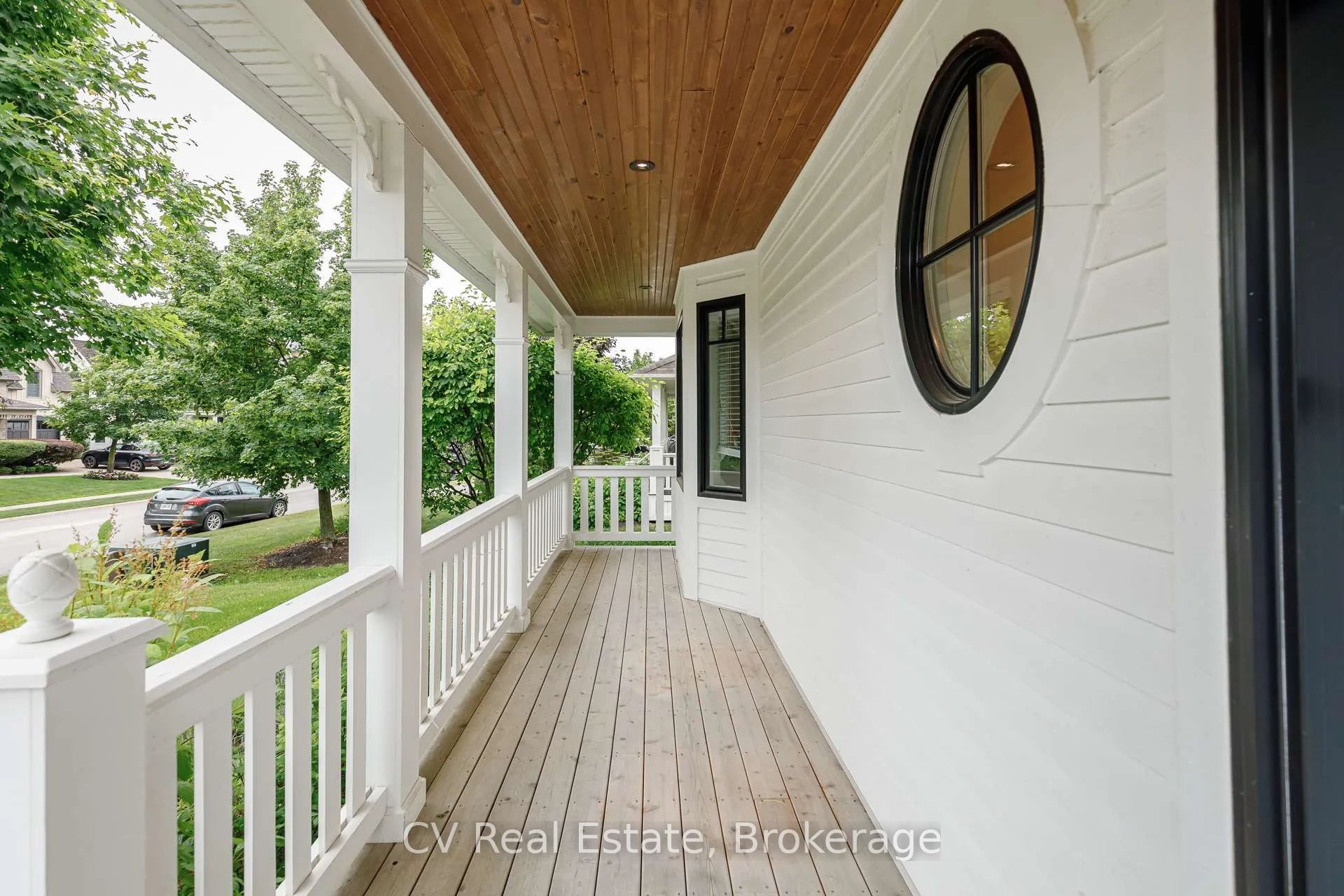 141 Snowbridge Way Property Photo 7