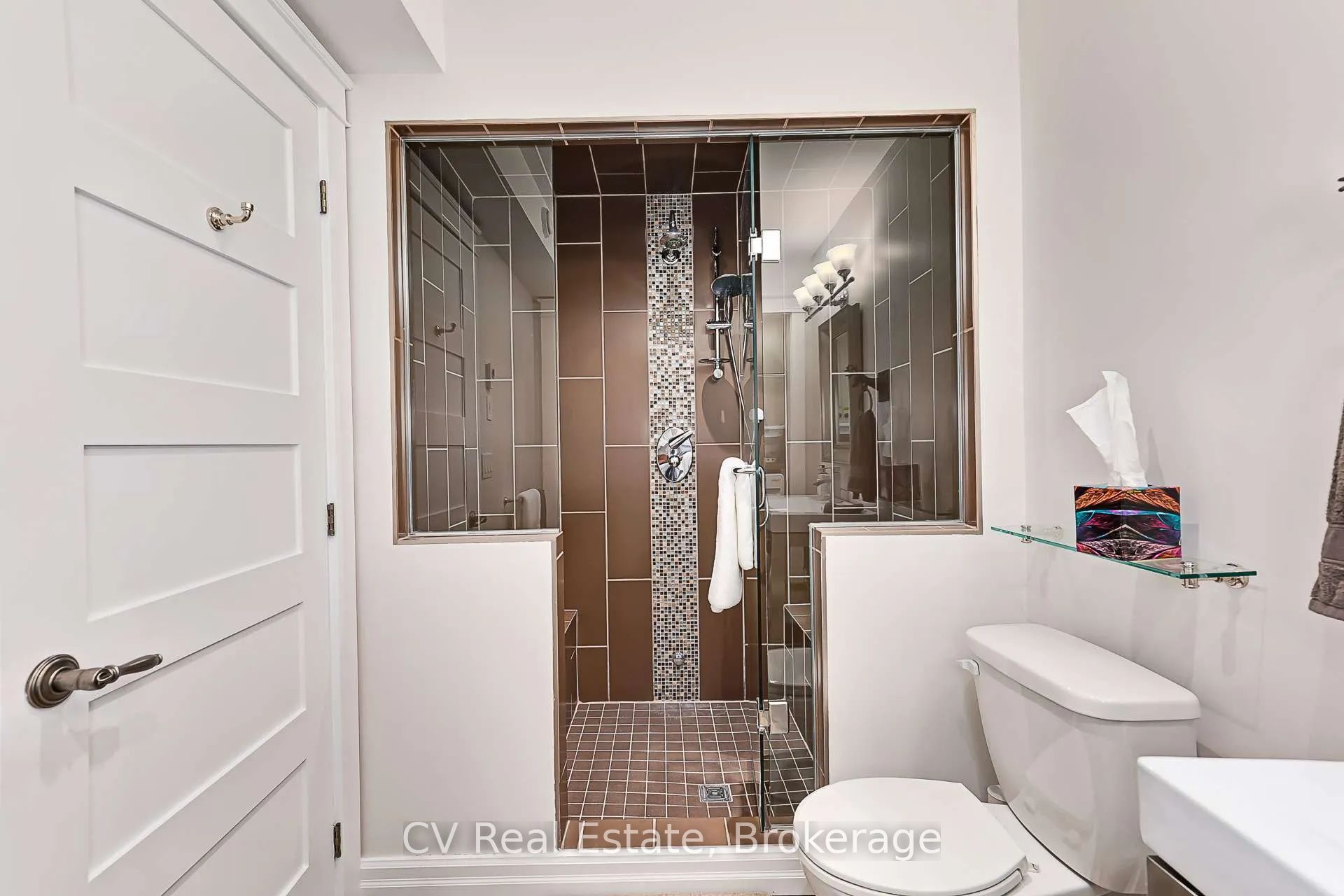 141 Snowbridge Way Property Photo 43