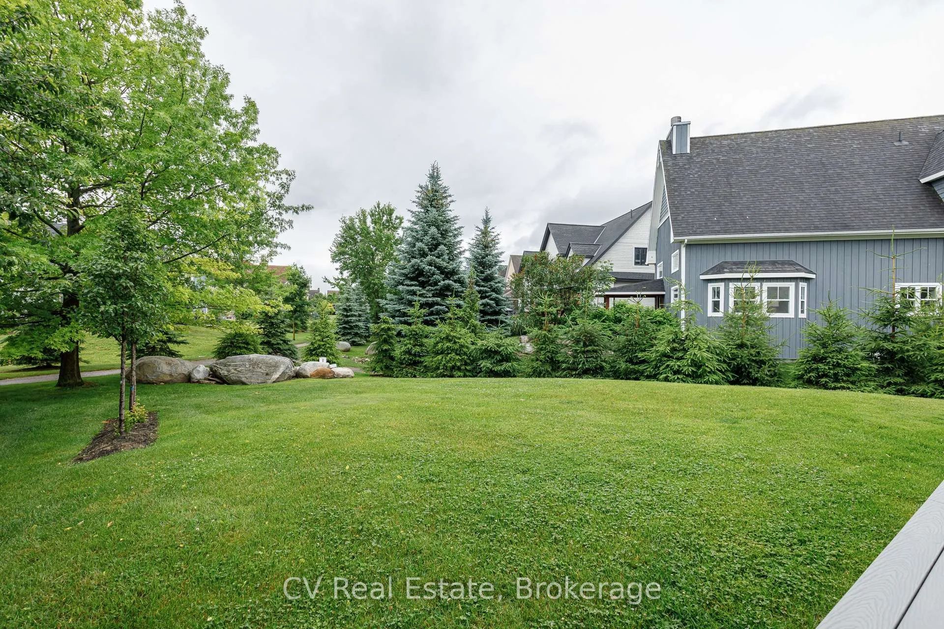 141 Snowbridge Way Property Photo 47