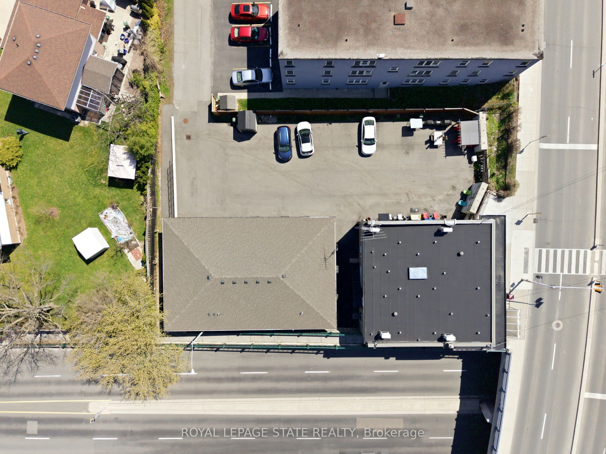 1745 King Street E Property Photo 6