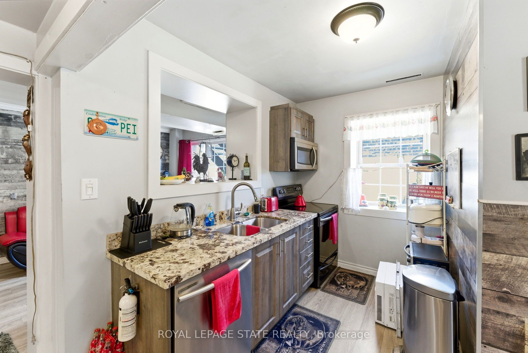 1745 King Street E Property Photo 21
