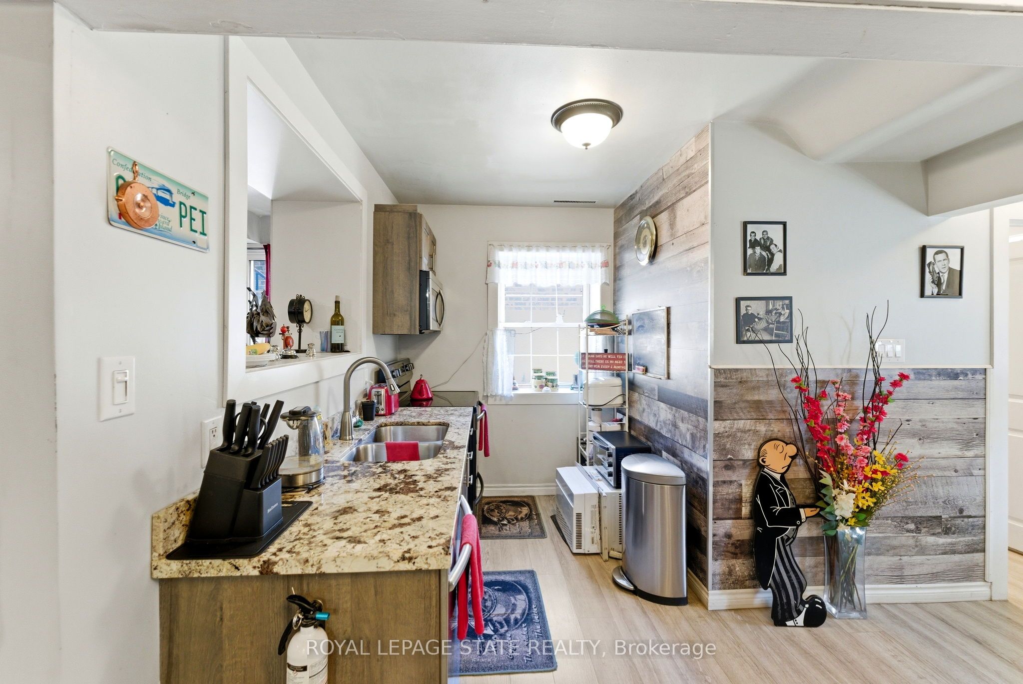 1745 King Street E Property Photo 24