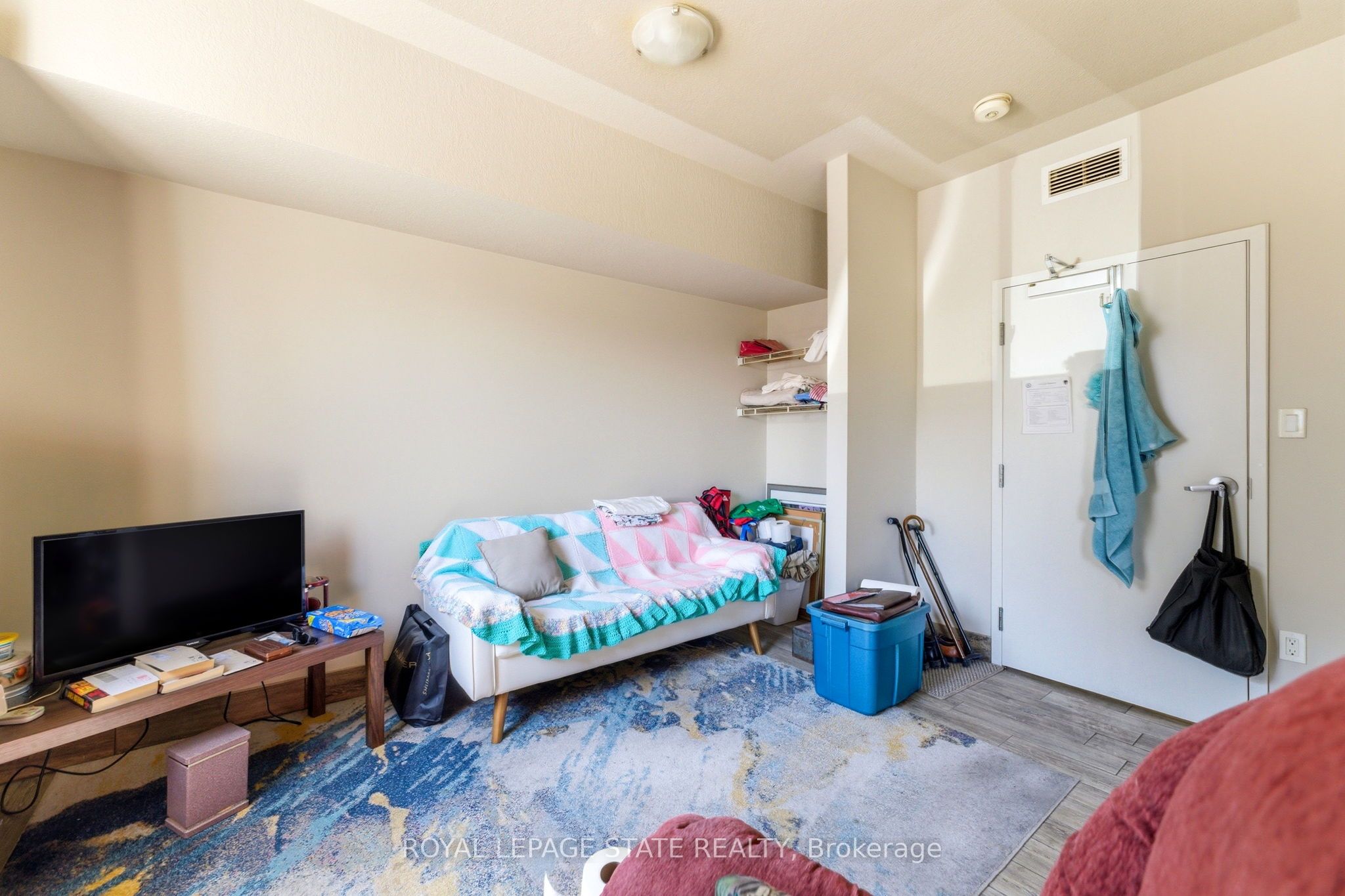 1745 King Street E Property Photo 26