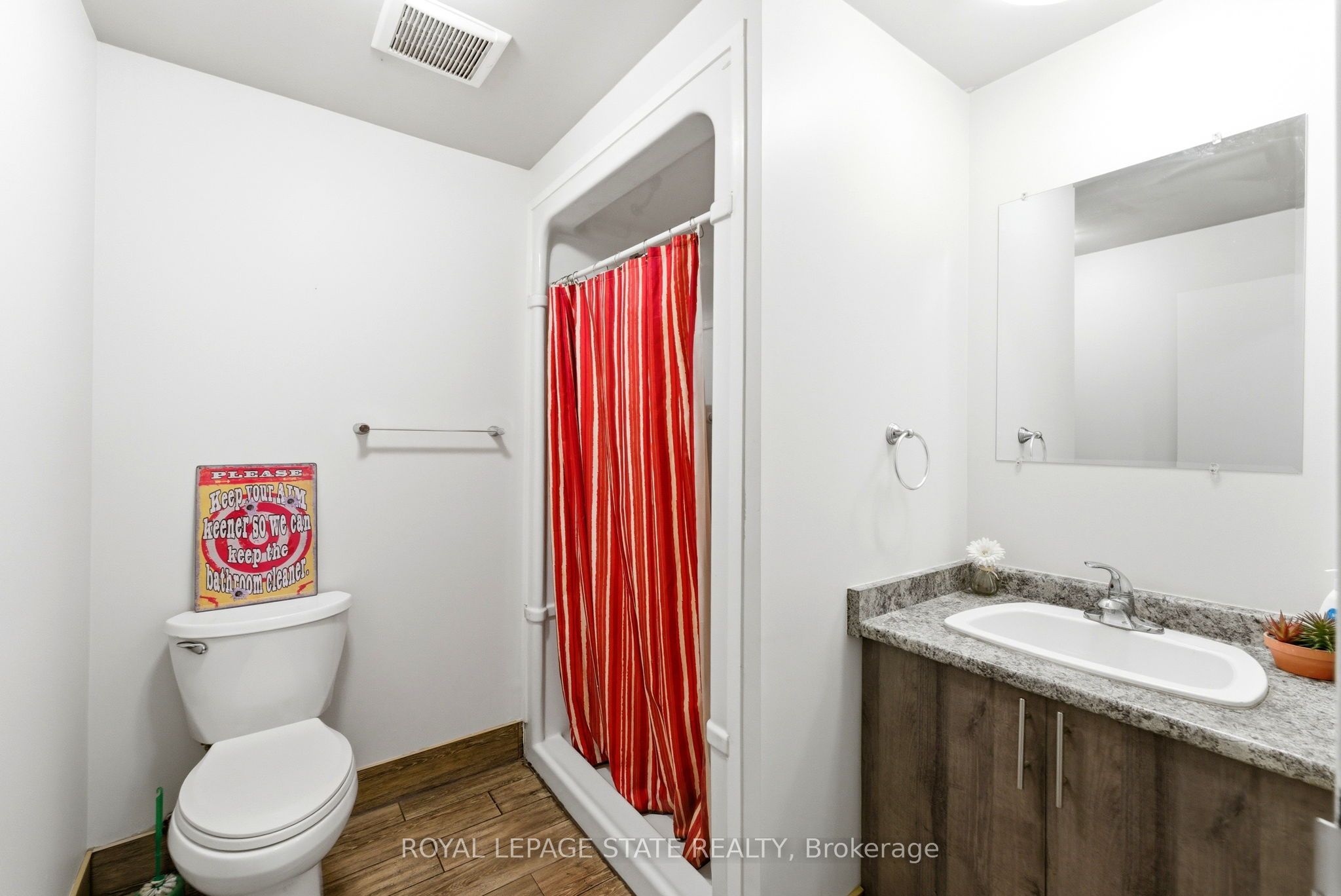 1745 King Street E Property Photo 35