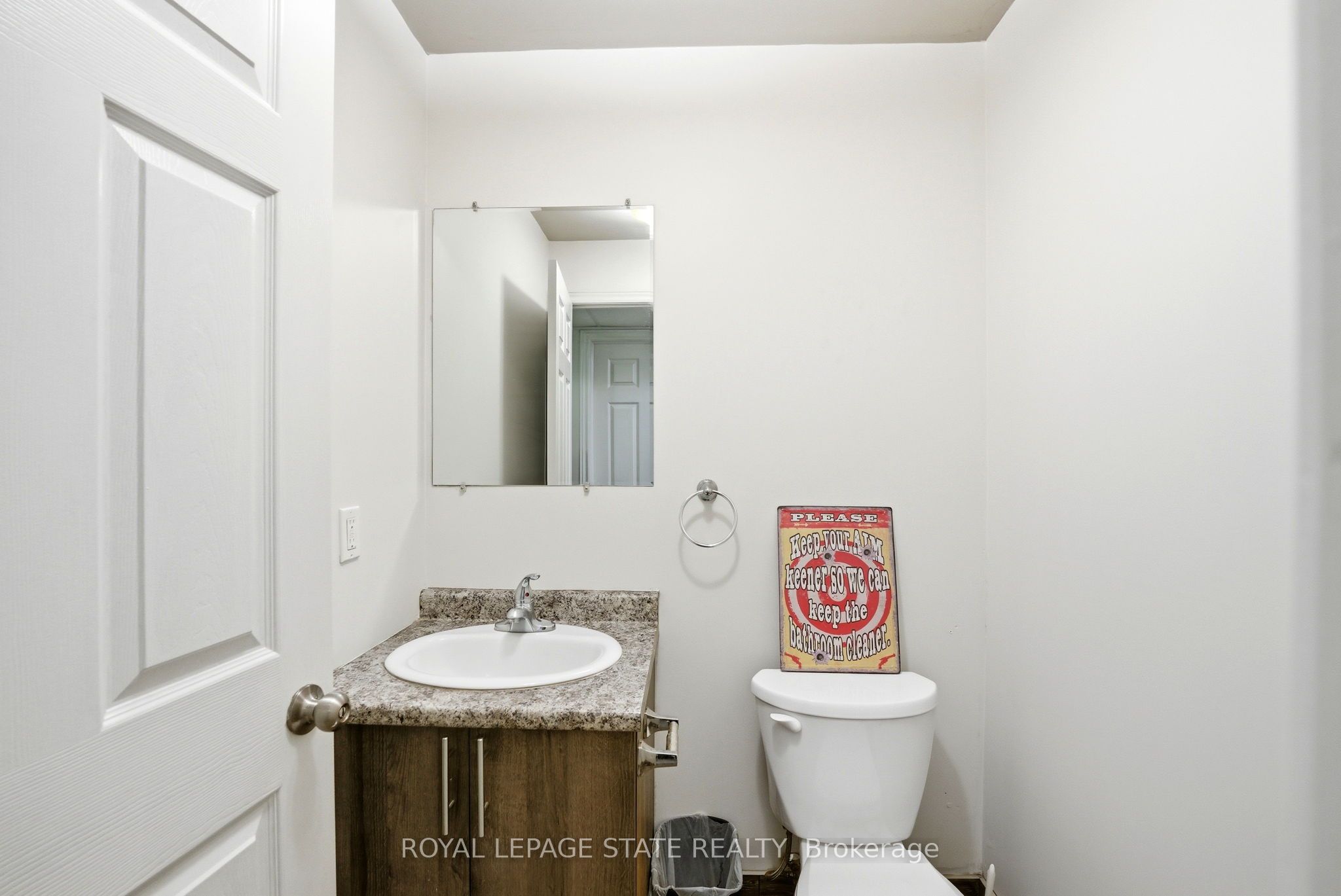 1745 King Street E Property Photo 37