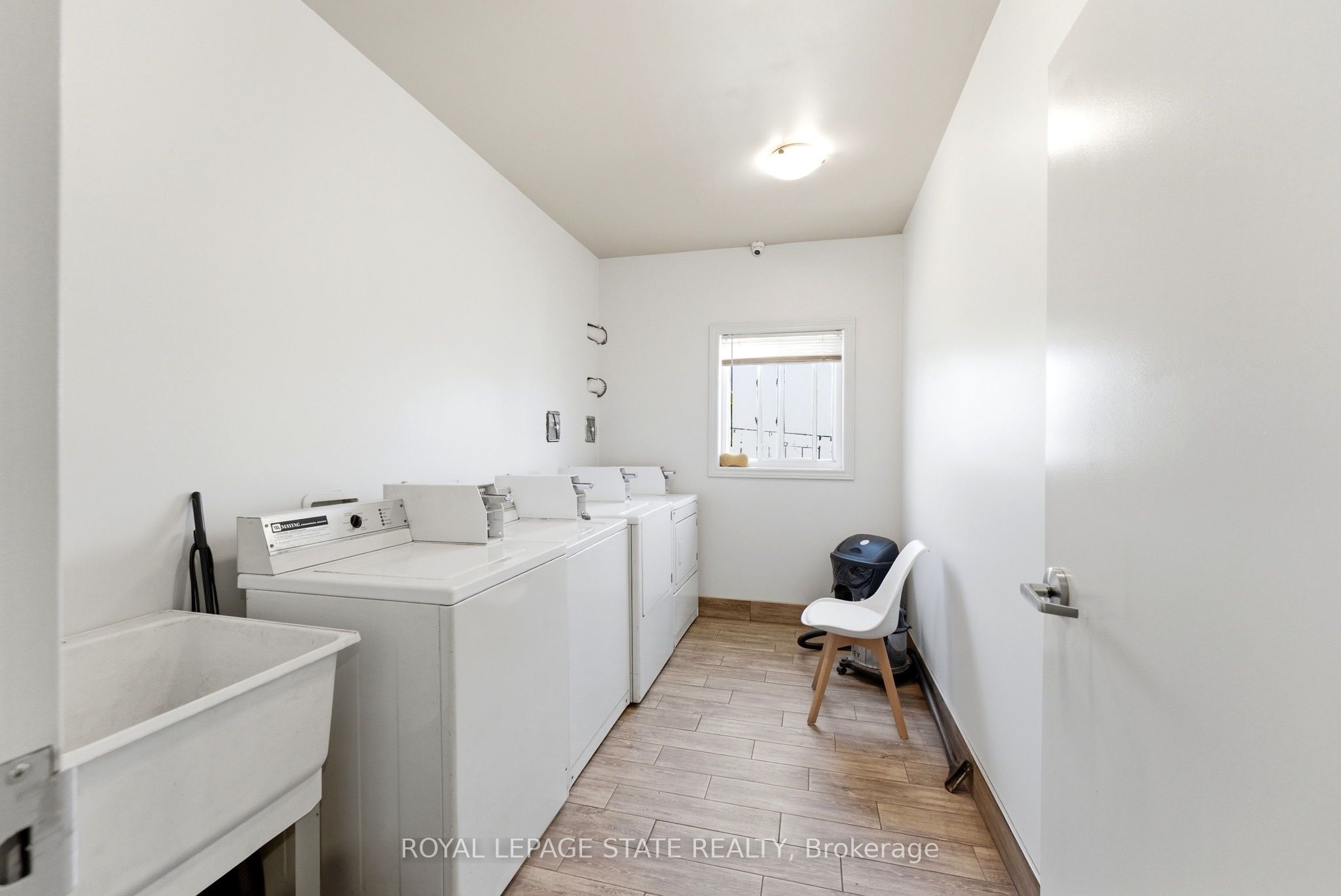 1745 King Street E Property Photo 39