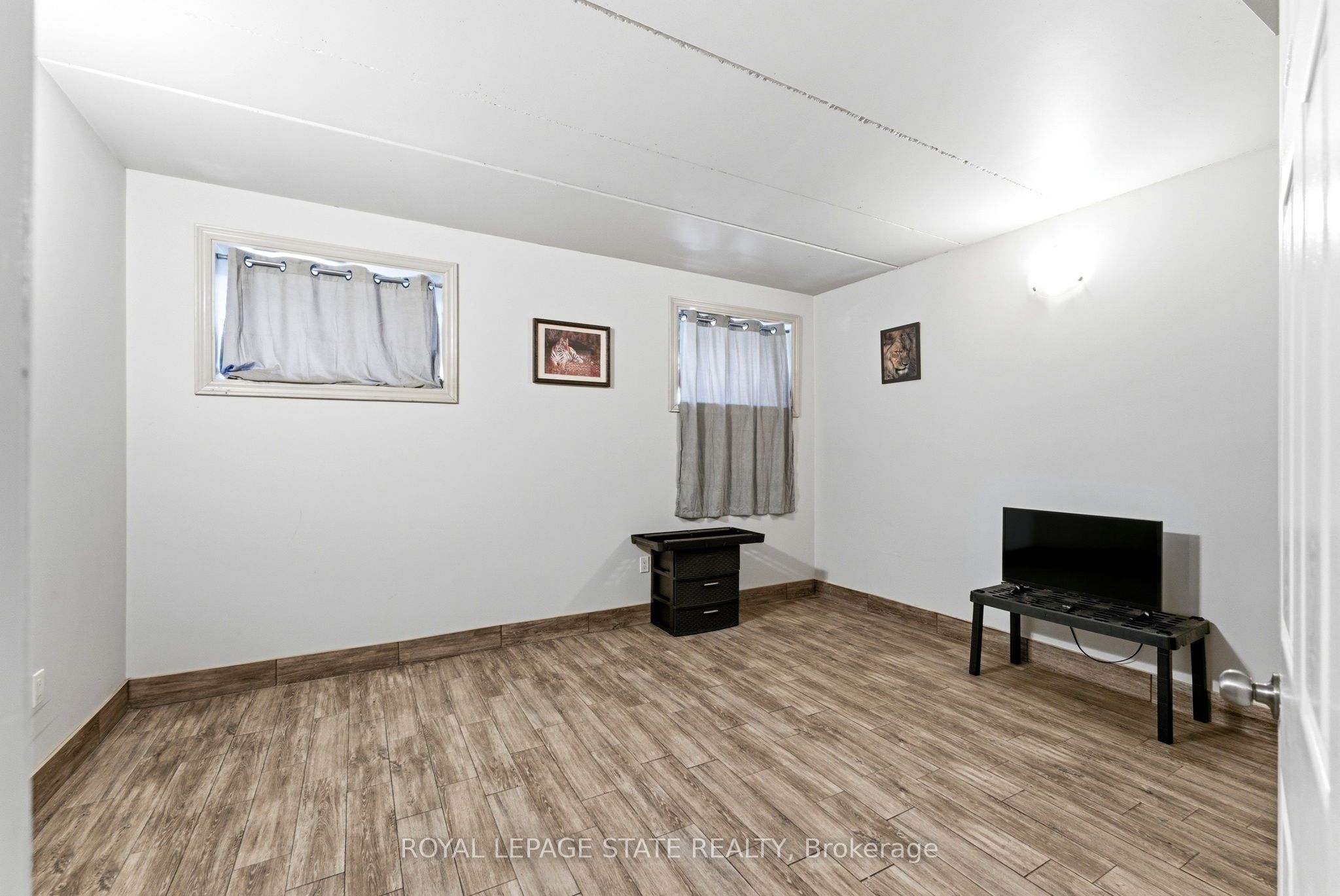 1745 King Street E Property Photo 44