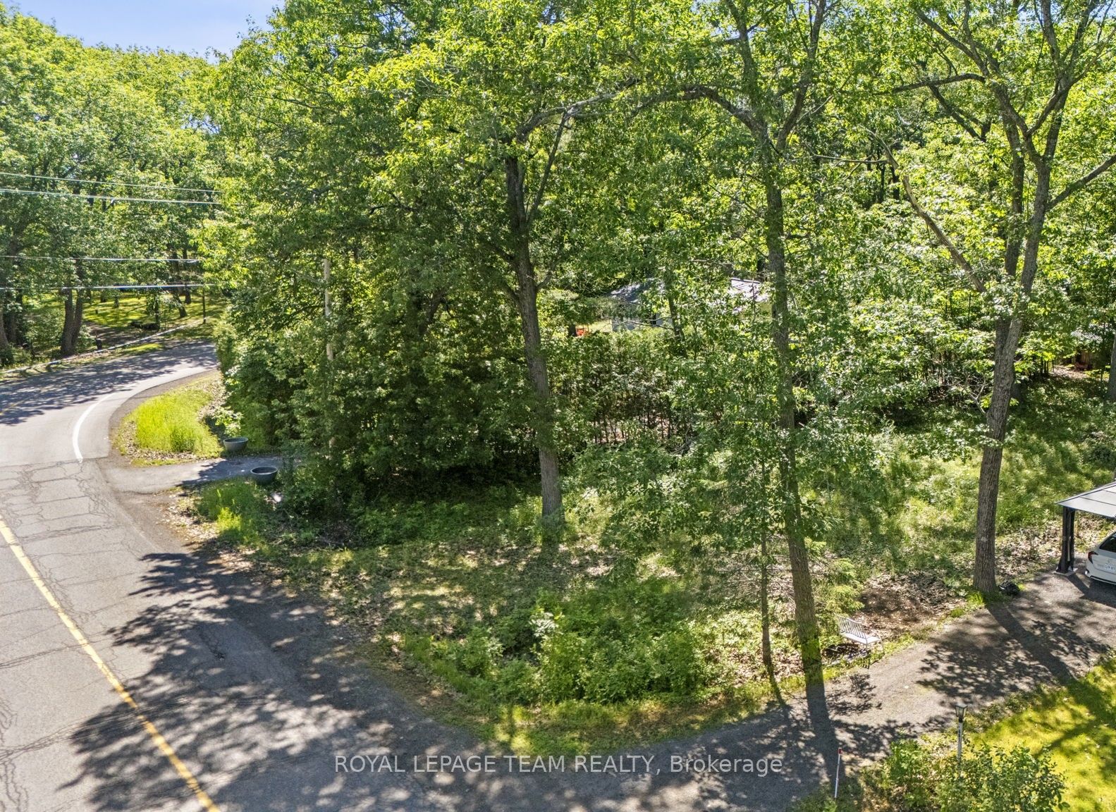 675 Bayview Drive Property Photo 4