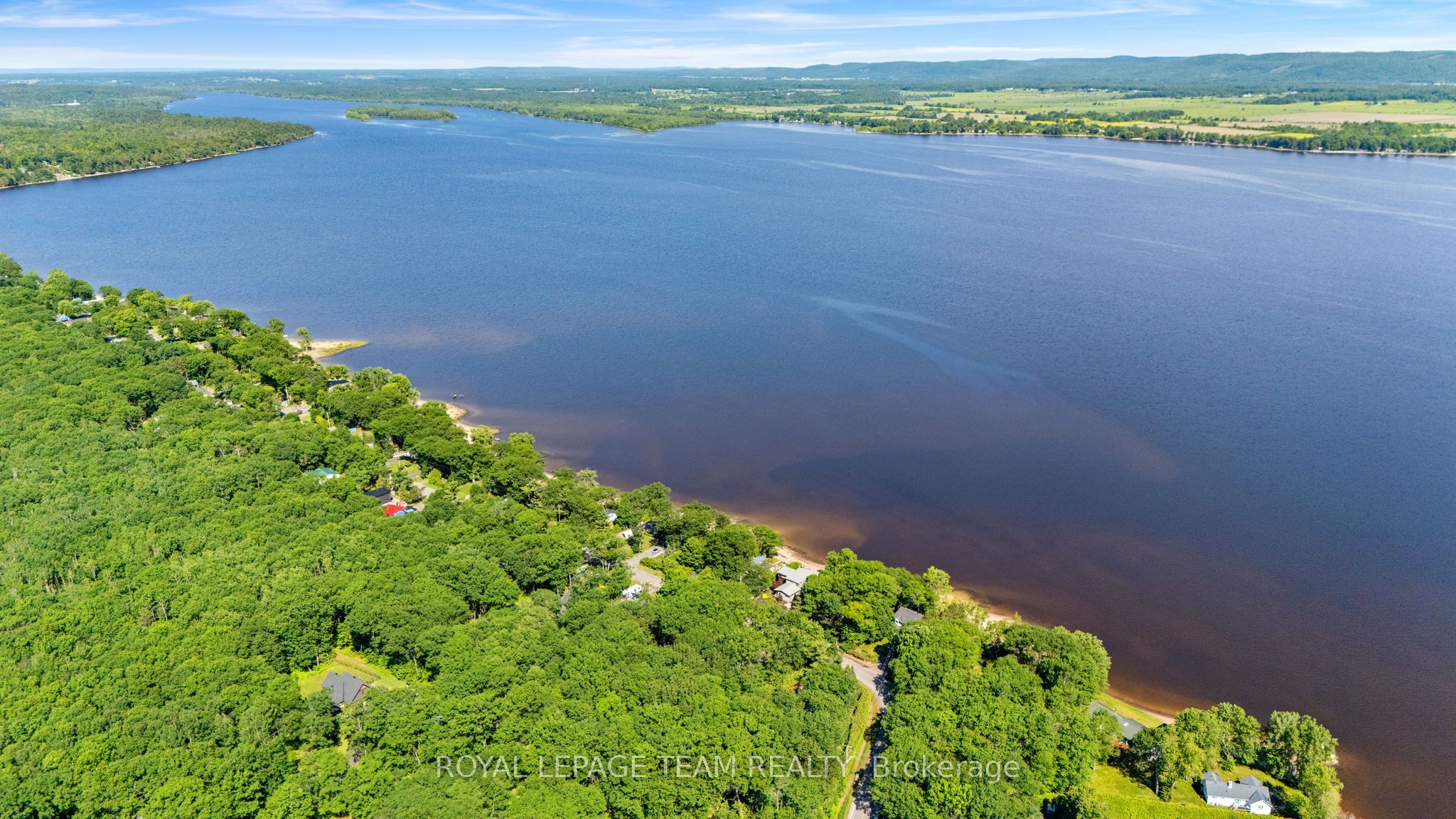 675 Bayview Drive Property Photo 9