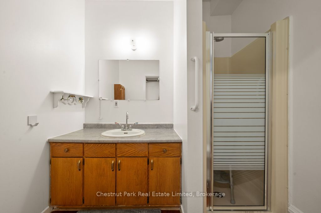 71 Queen Street Property Photo 33