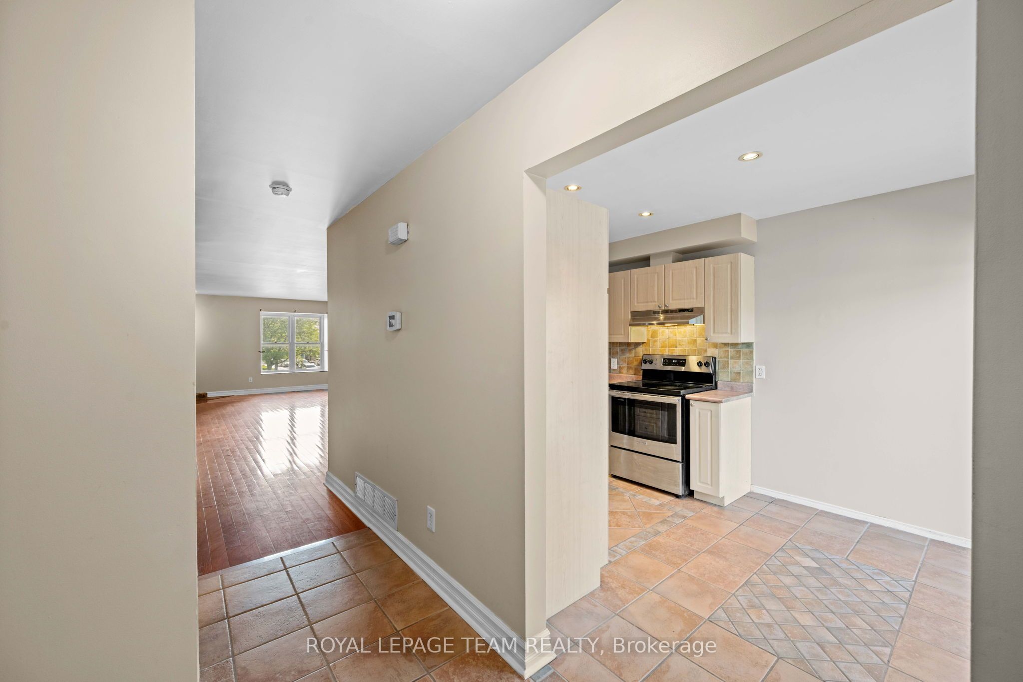 91 Thornbury Crescent Property Photo 5