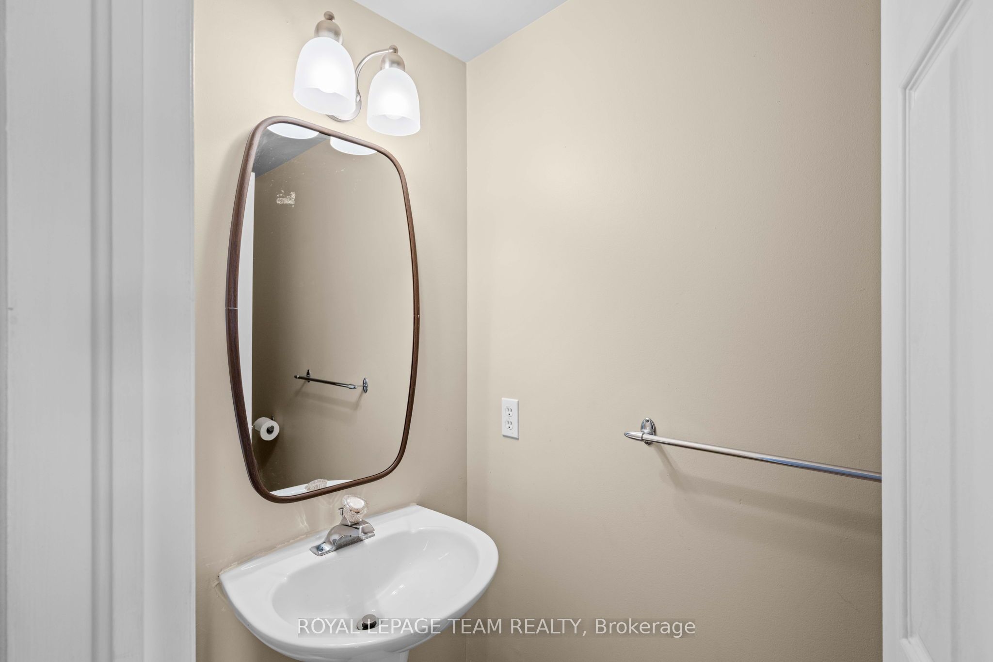 91 Thornbury Crescent Property Photo 11