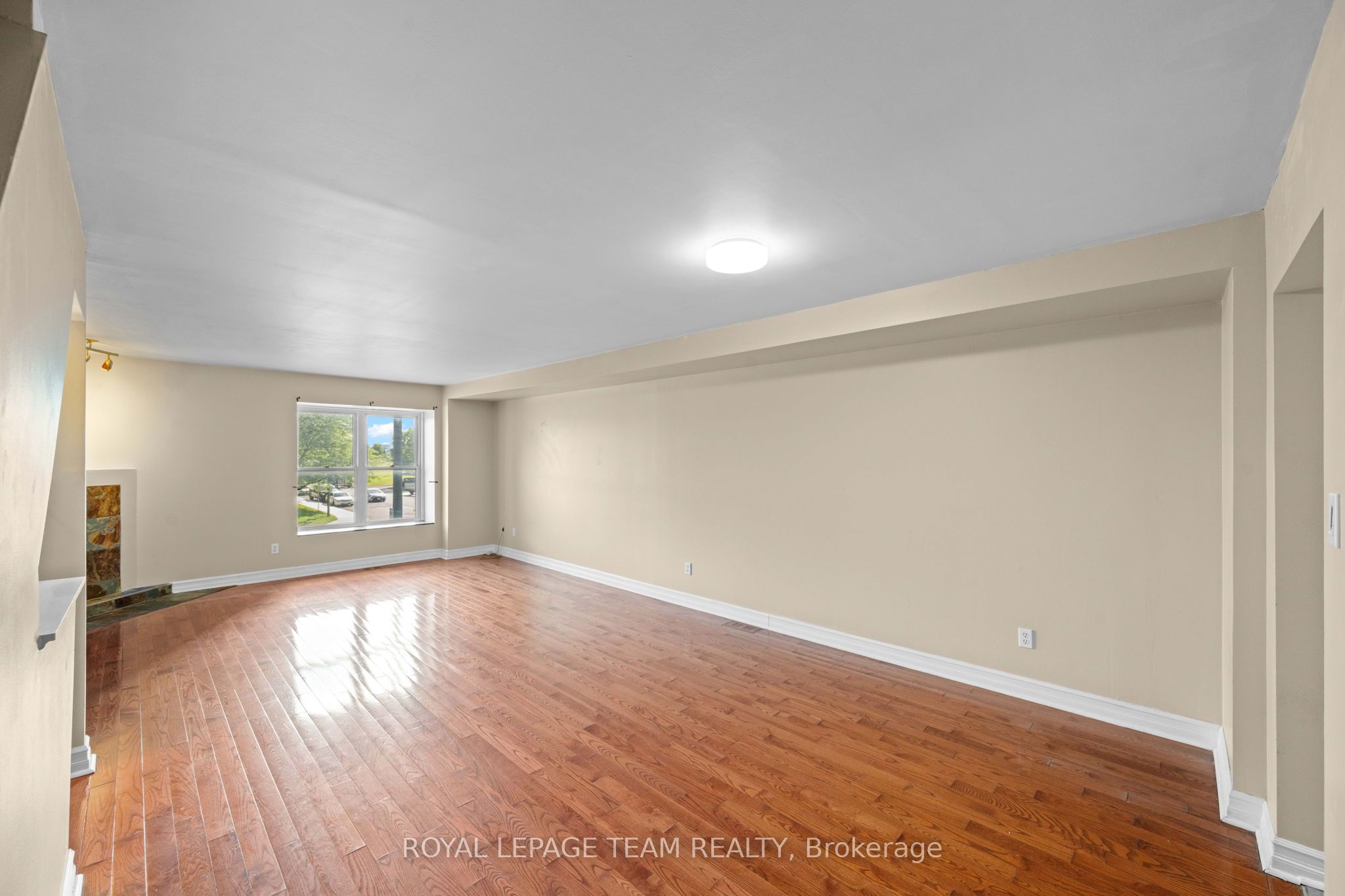 91 Thornbury Crescent Property Photo 12