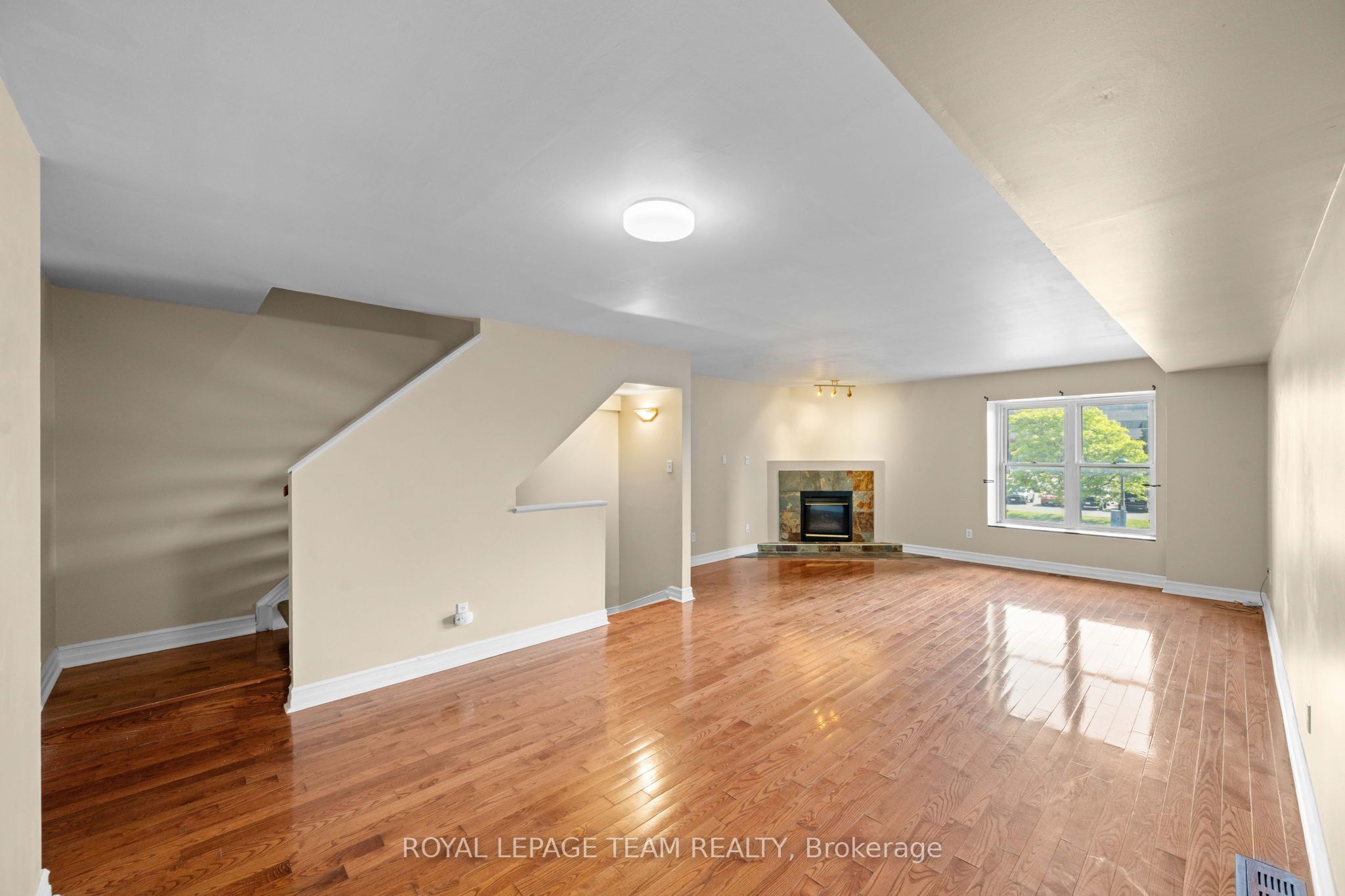 91 Thornbury Crescent Property Photo 13