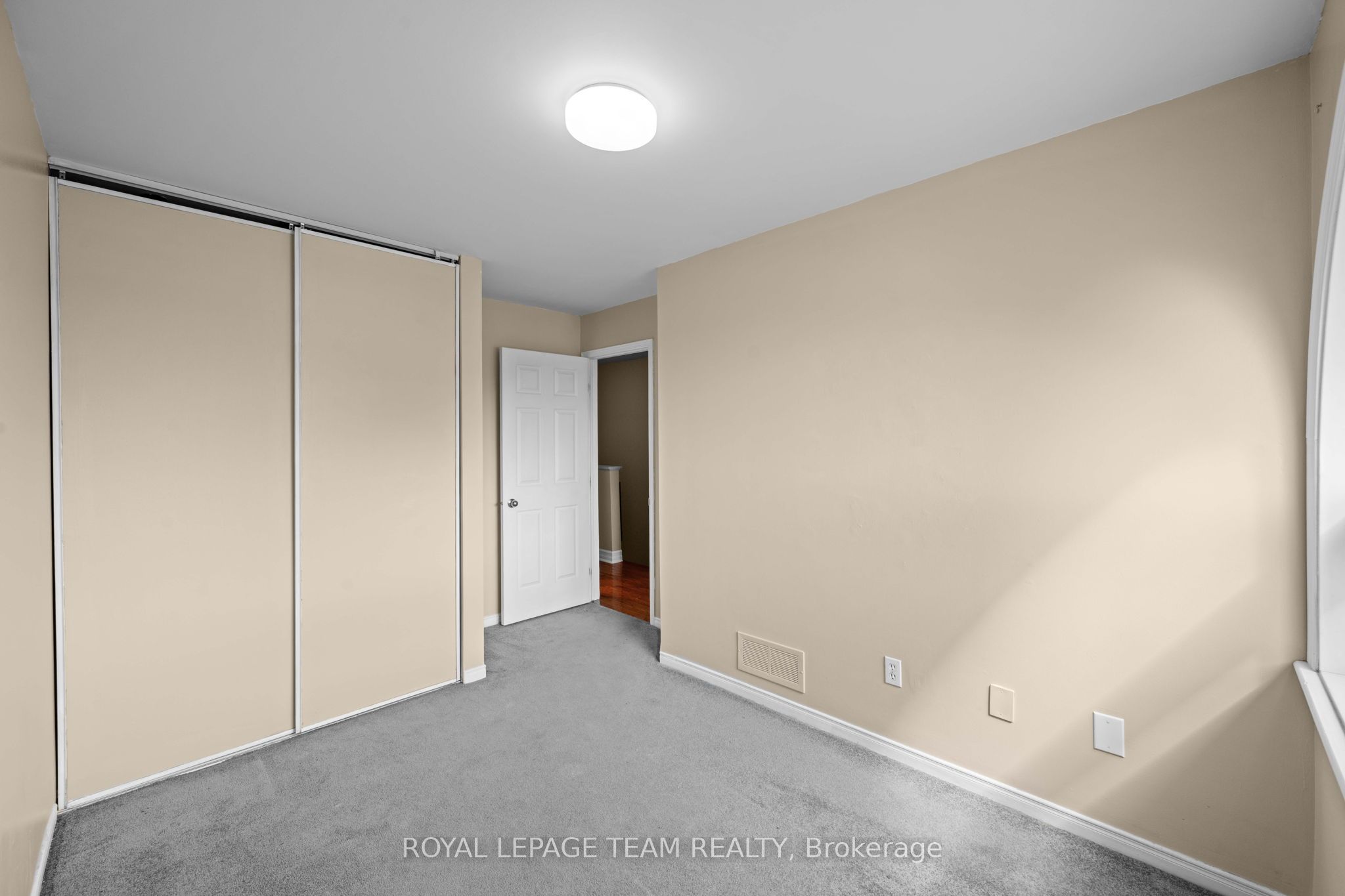 91 Thornbury Crescent Property Photo 25