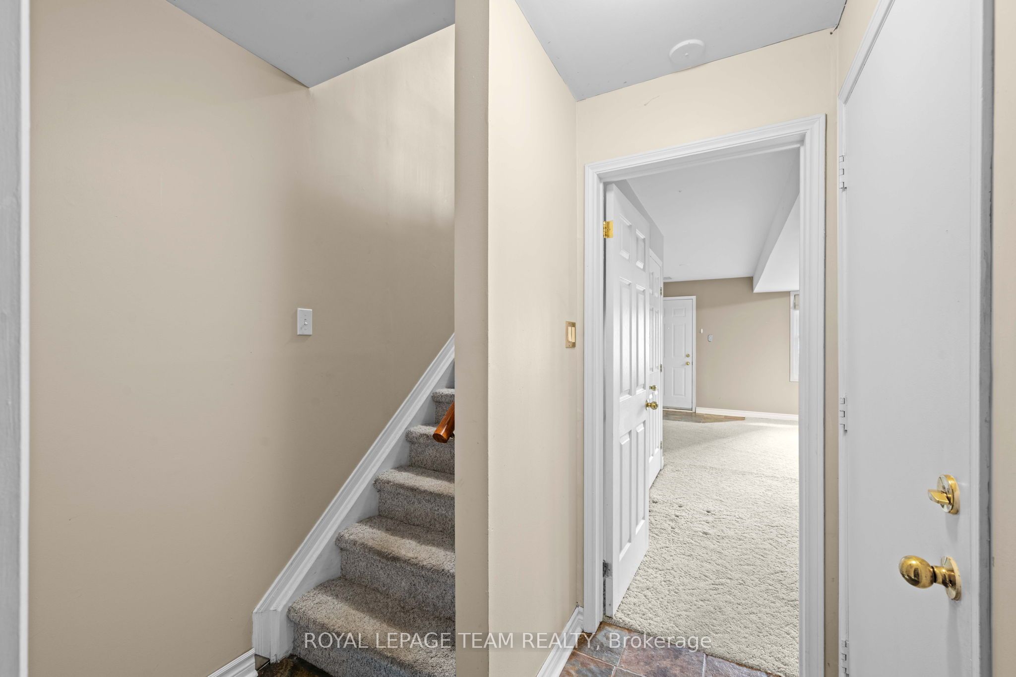 91 Thornbury Crescent Property Photo 32