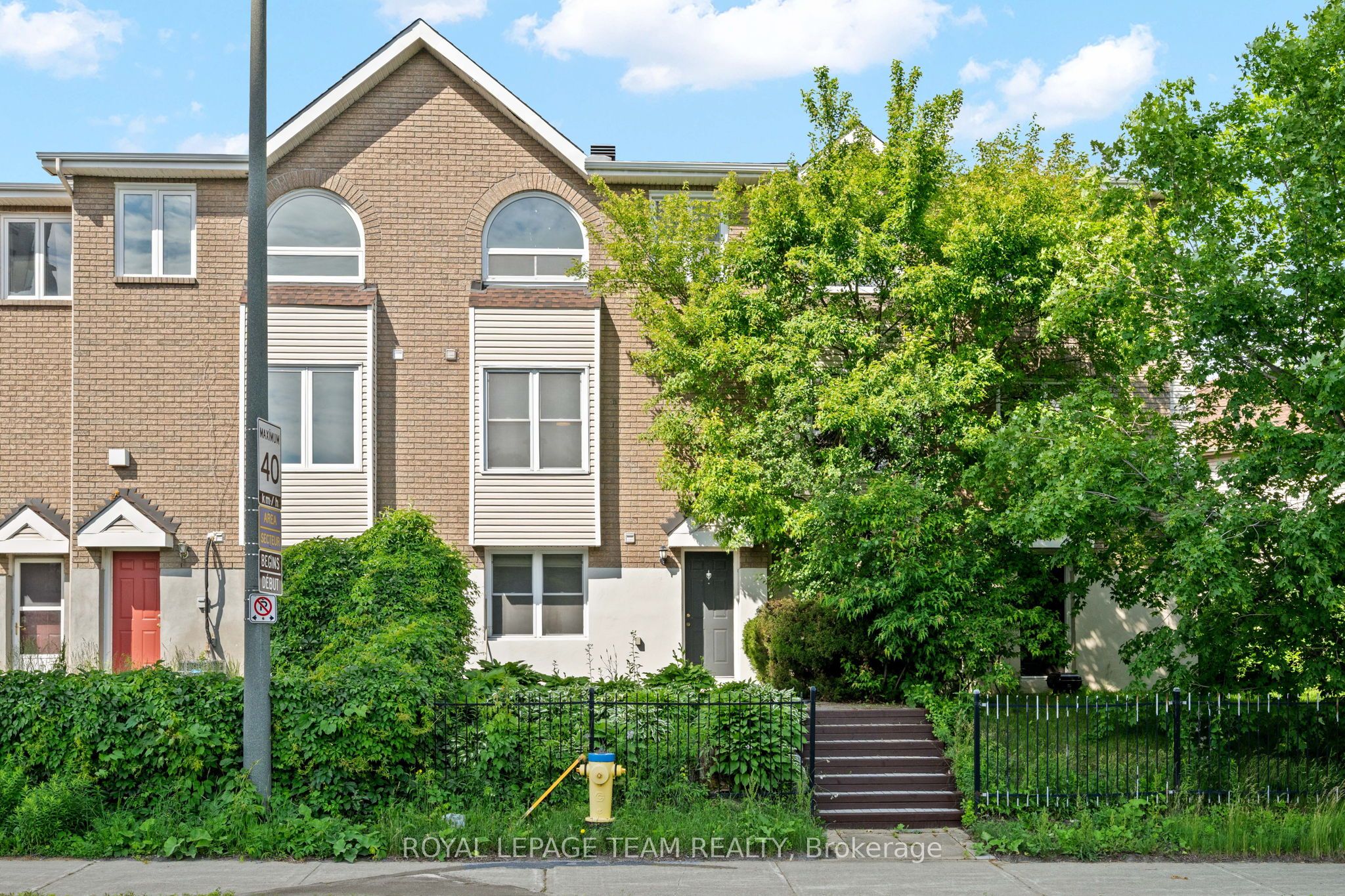 91 Thornbury Crescent Property Photo 38