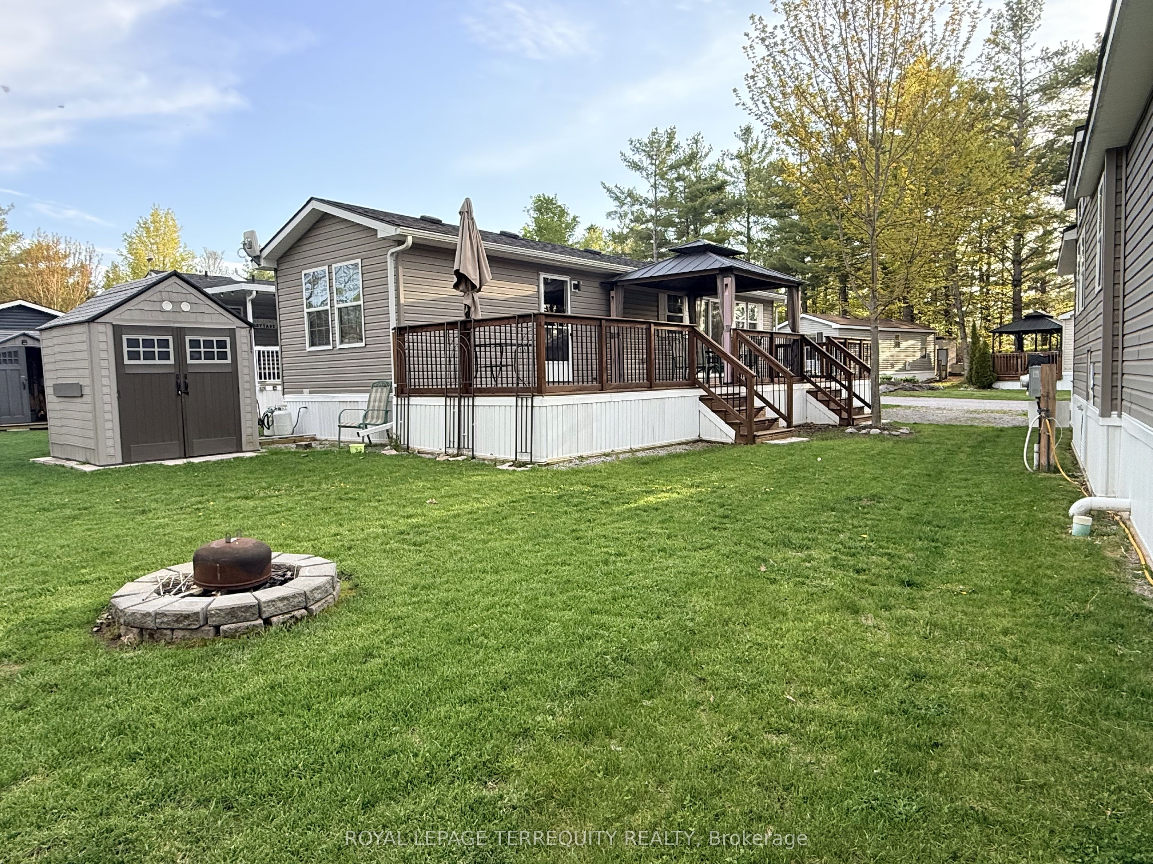 356 Rockhaven Property Photo 3