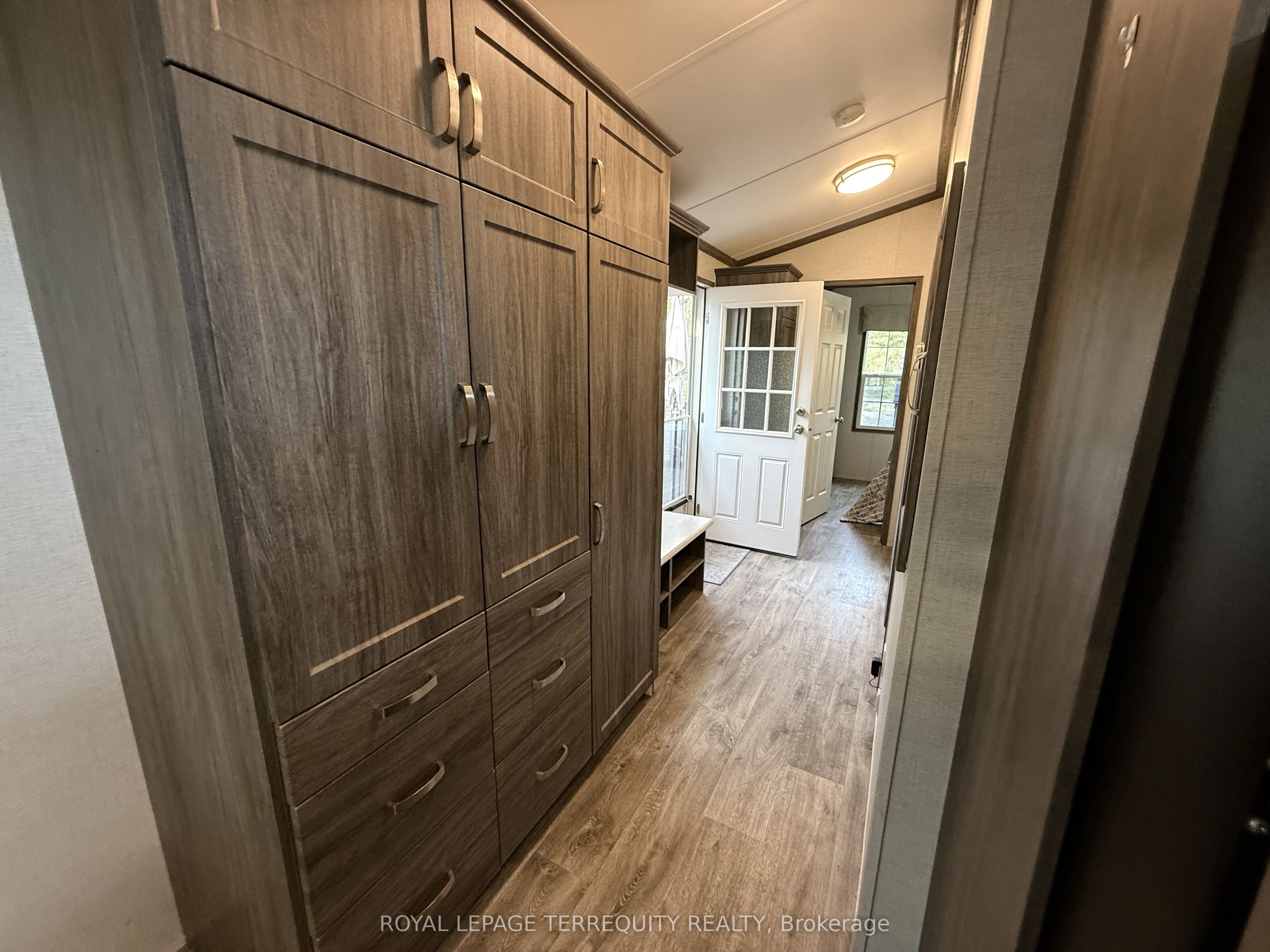 356 Rockhaven Property Photo 6