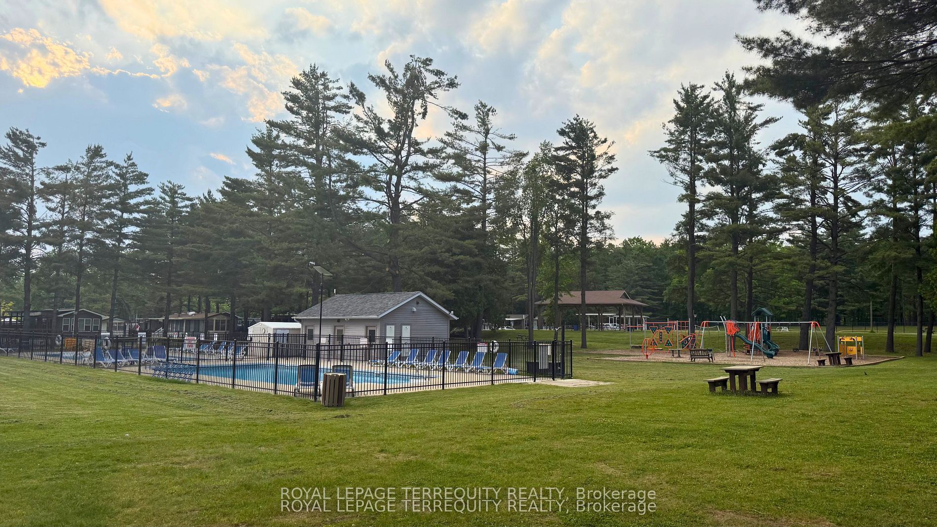 356 Rockhaven Property Photo 19