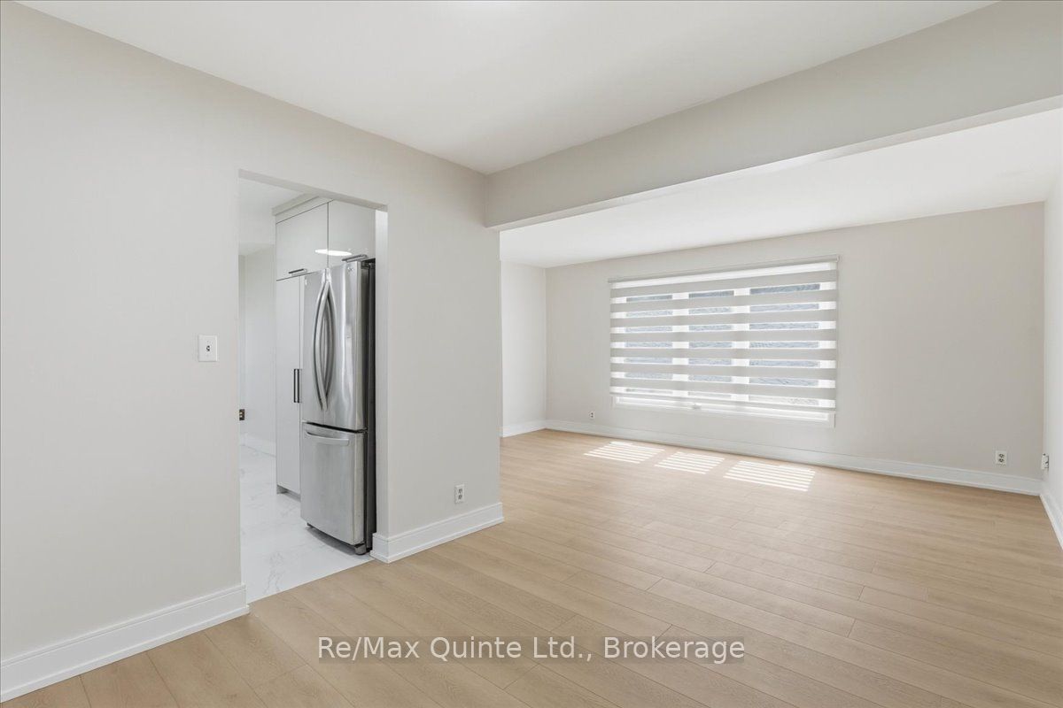 15 Robertson Lane Property Photo 8