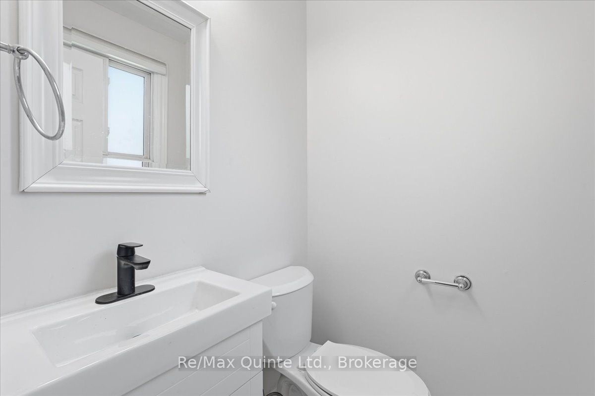 15 Robertson Lane Property Photo 14