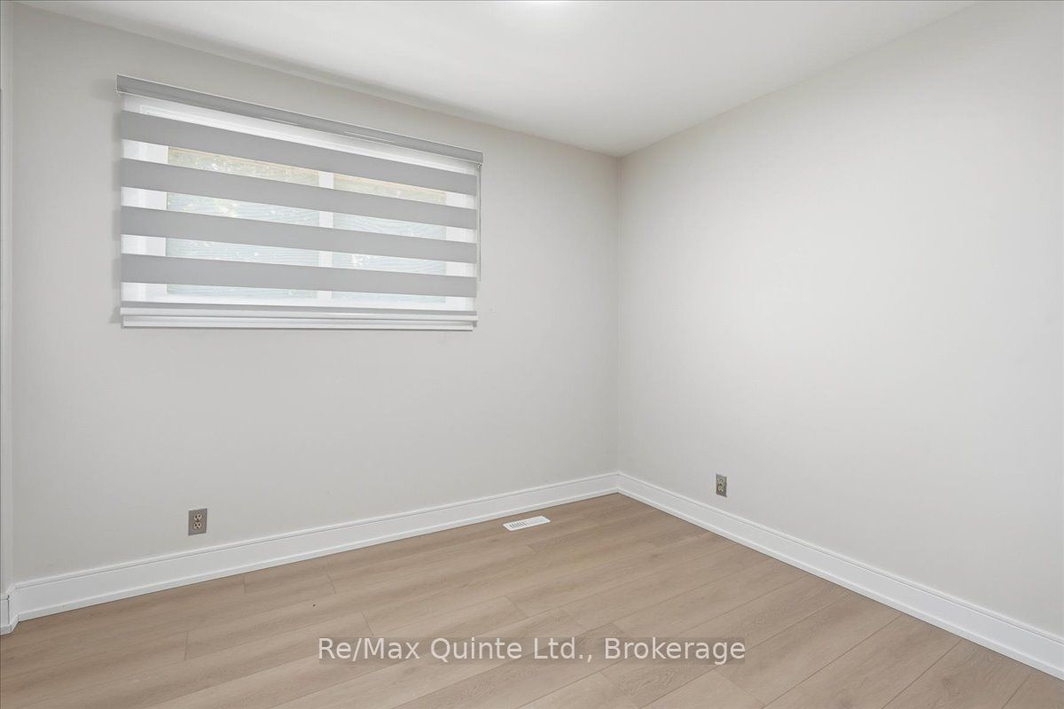 15 Robertson Lane Property Photo 15