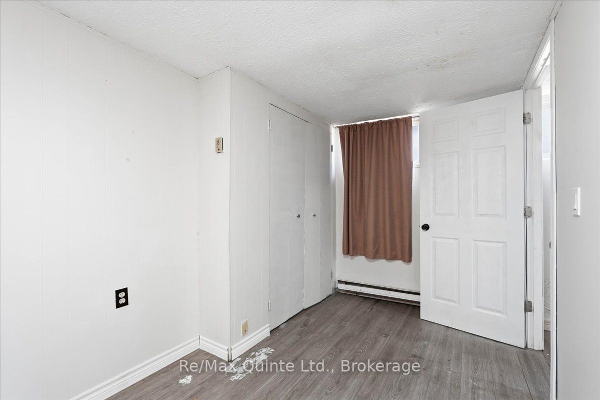 15 Robertson Lane Property Photo 29