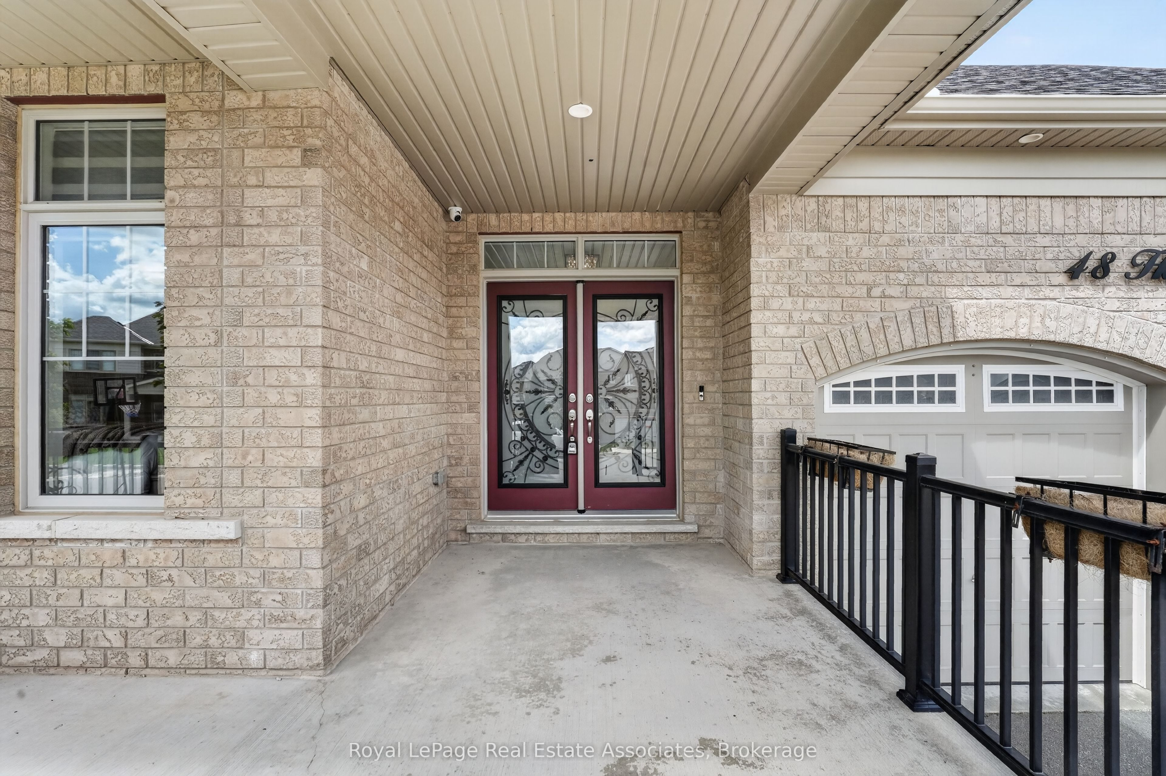 48 Harpin Way E Property Photo 2