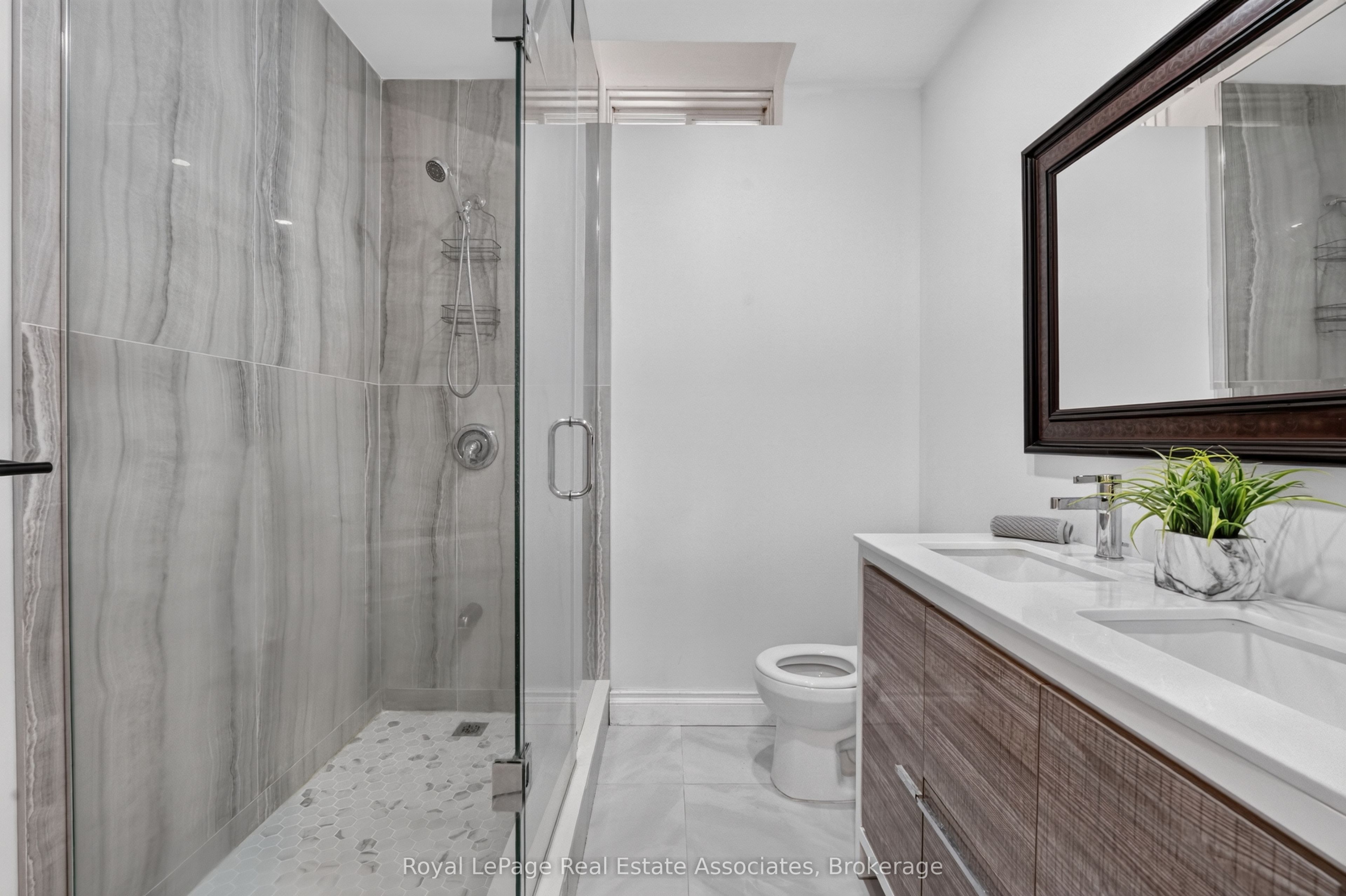 48 Harpin Way E Property Photo 42