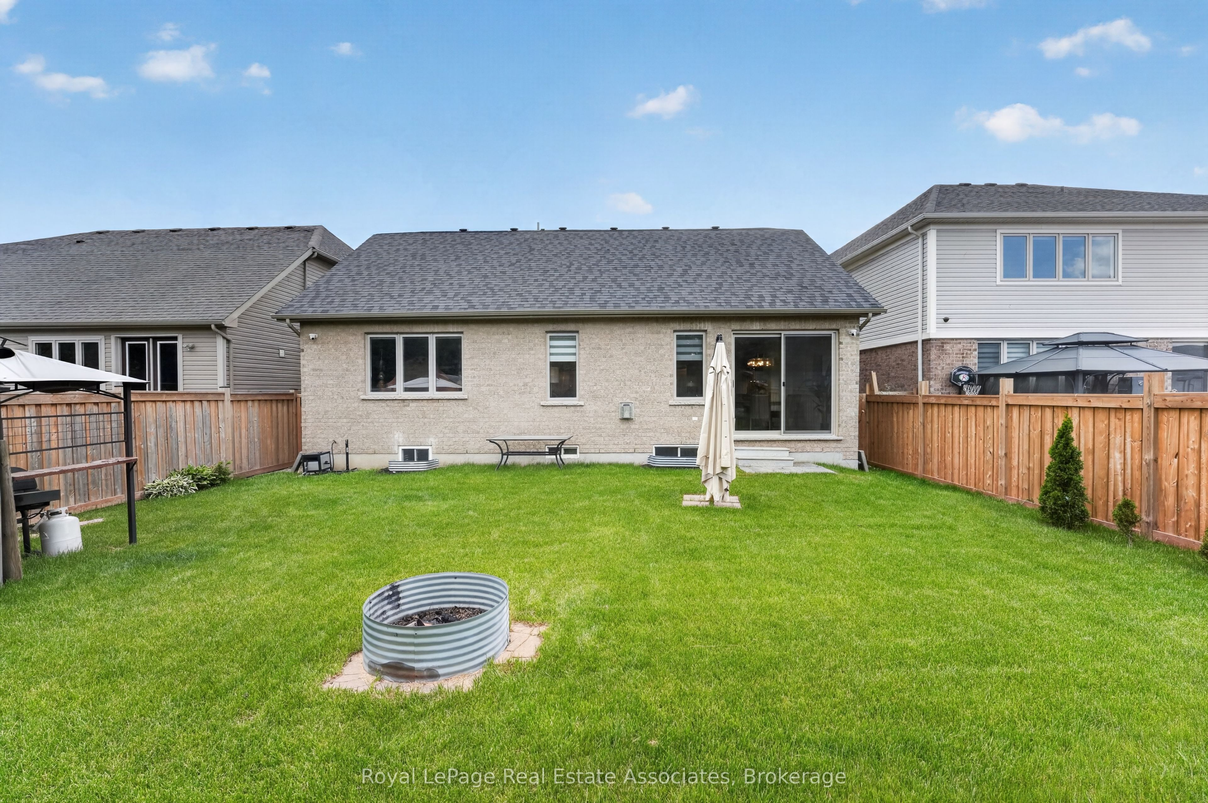 48 Harpin Way E Property Photo 49