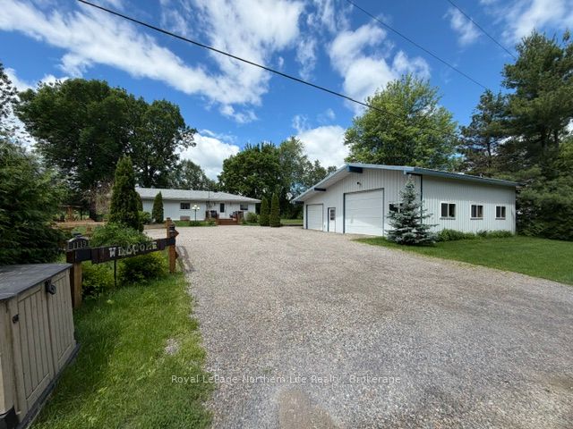 1119 Quesnel Road