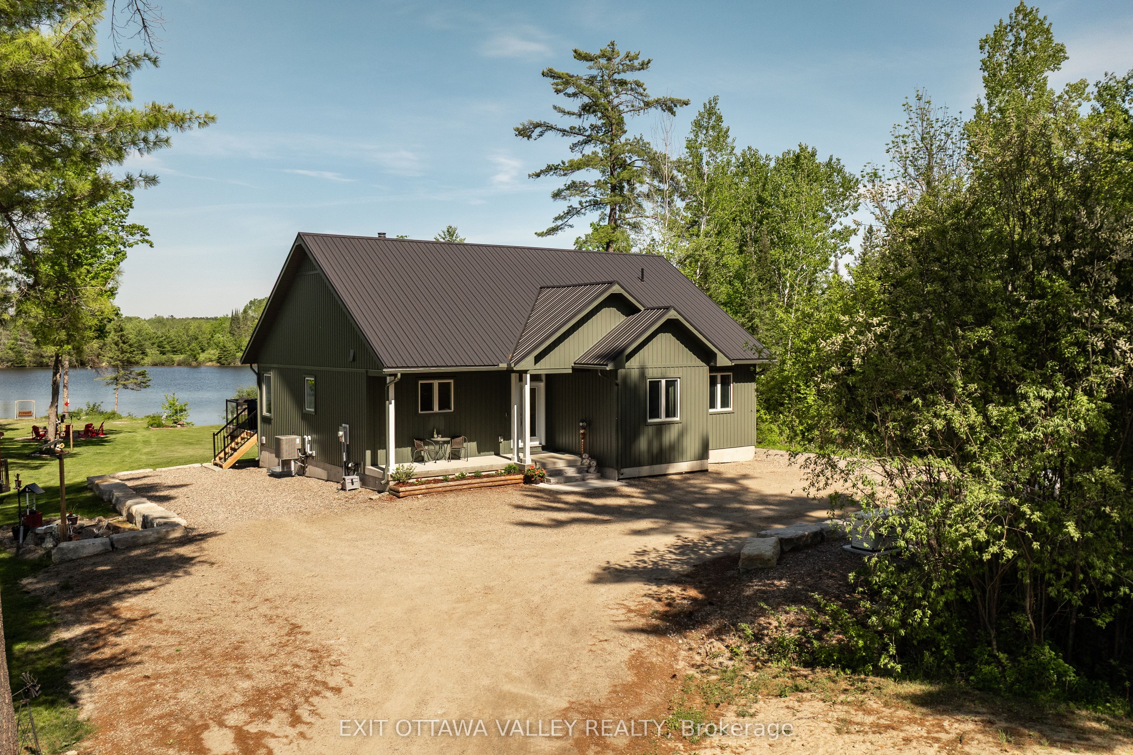 82 Jennings Road Property Photo 2