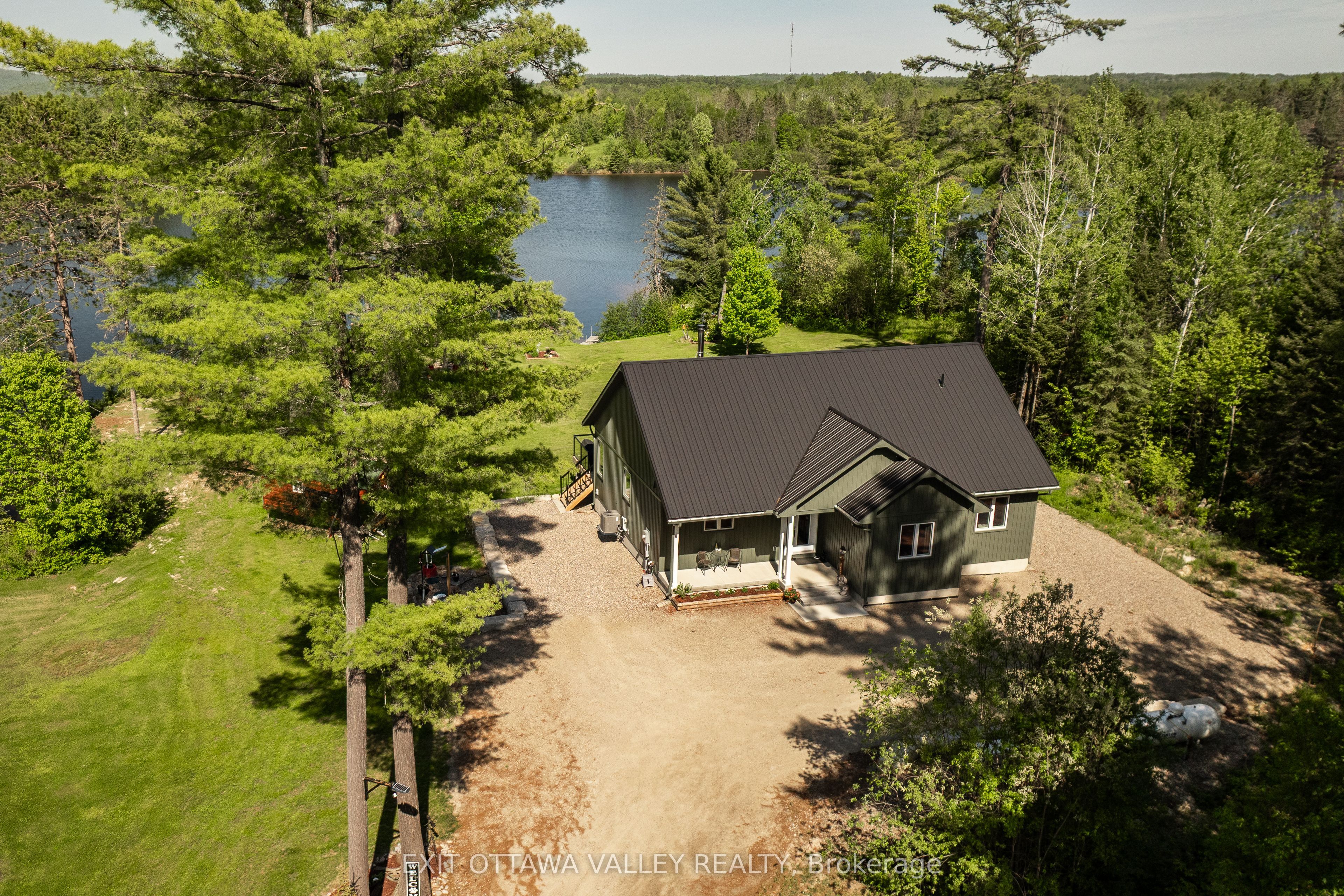82 Jennings Road Property Photo 6