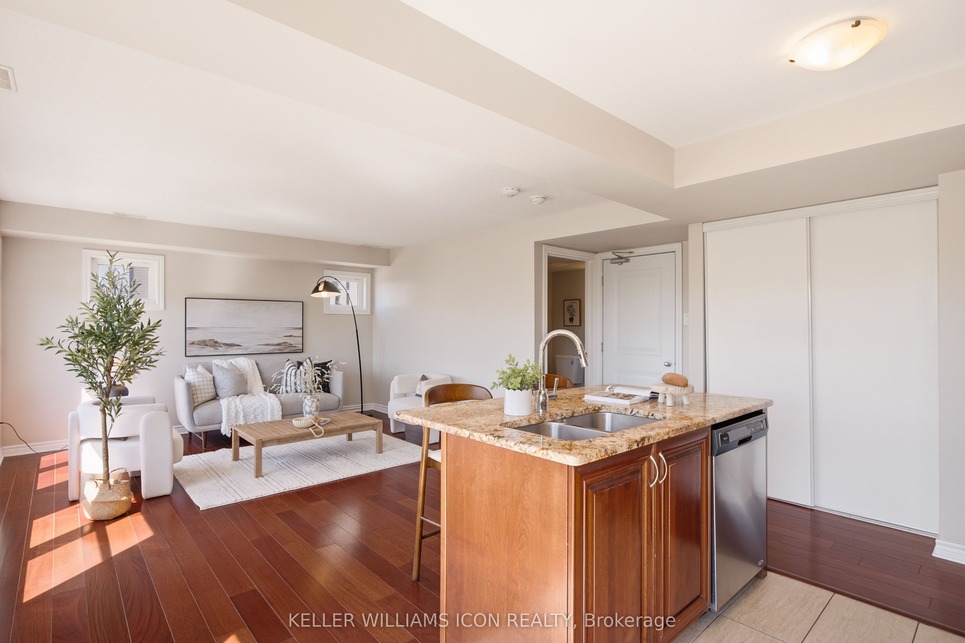 528 Clearbrook Drive Property Photo 8