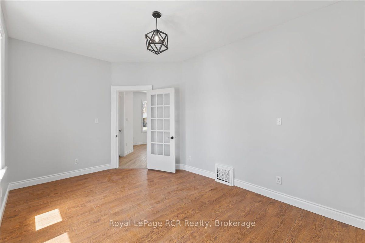 503 10th Avenue Property Photo 8