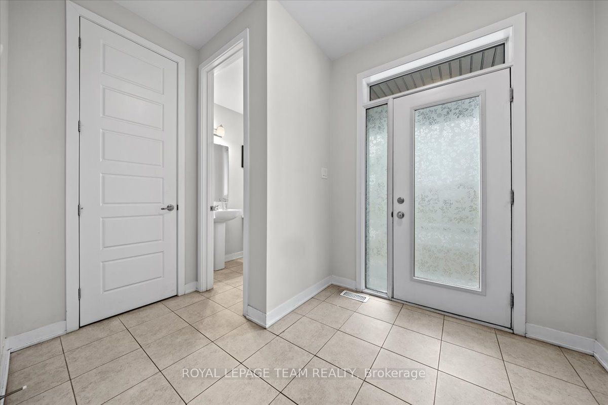 331 Crossway Terrace Property Photo 3