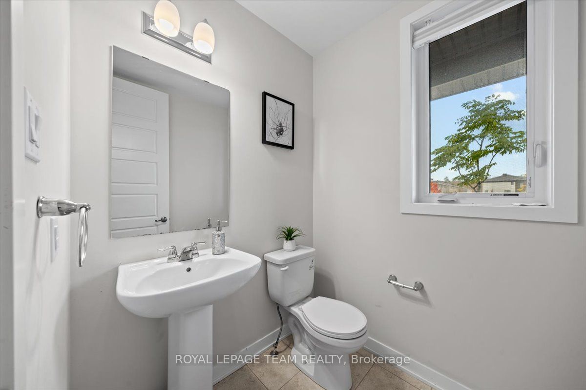 331 Crossway Terrace Property Photo 4